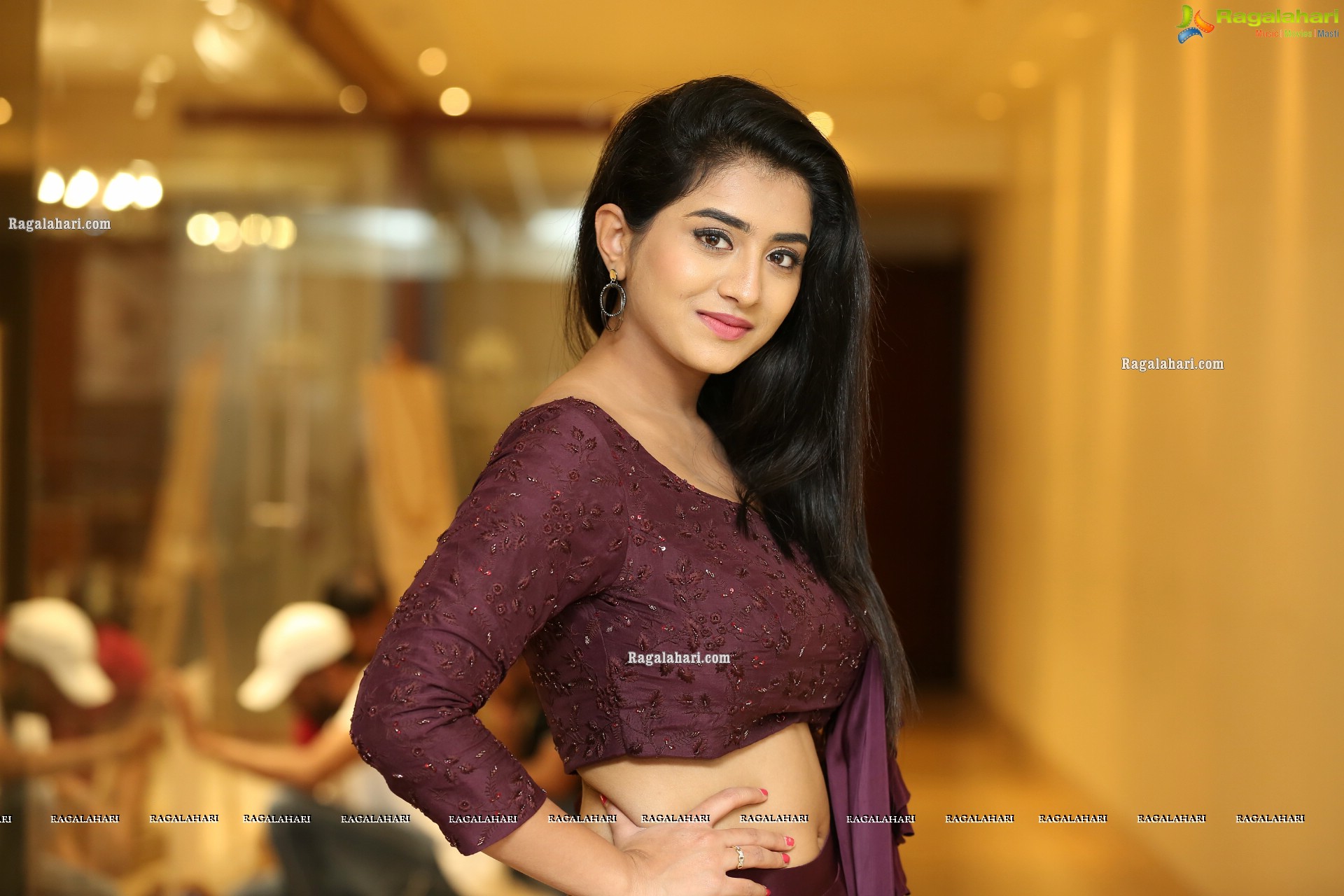 Rashi Singh at Trendz Lifestyle Expo 2020 - HD Gallery