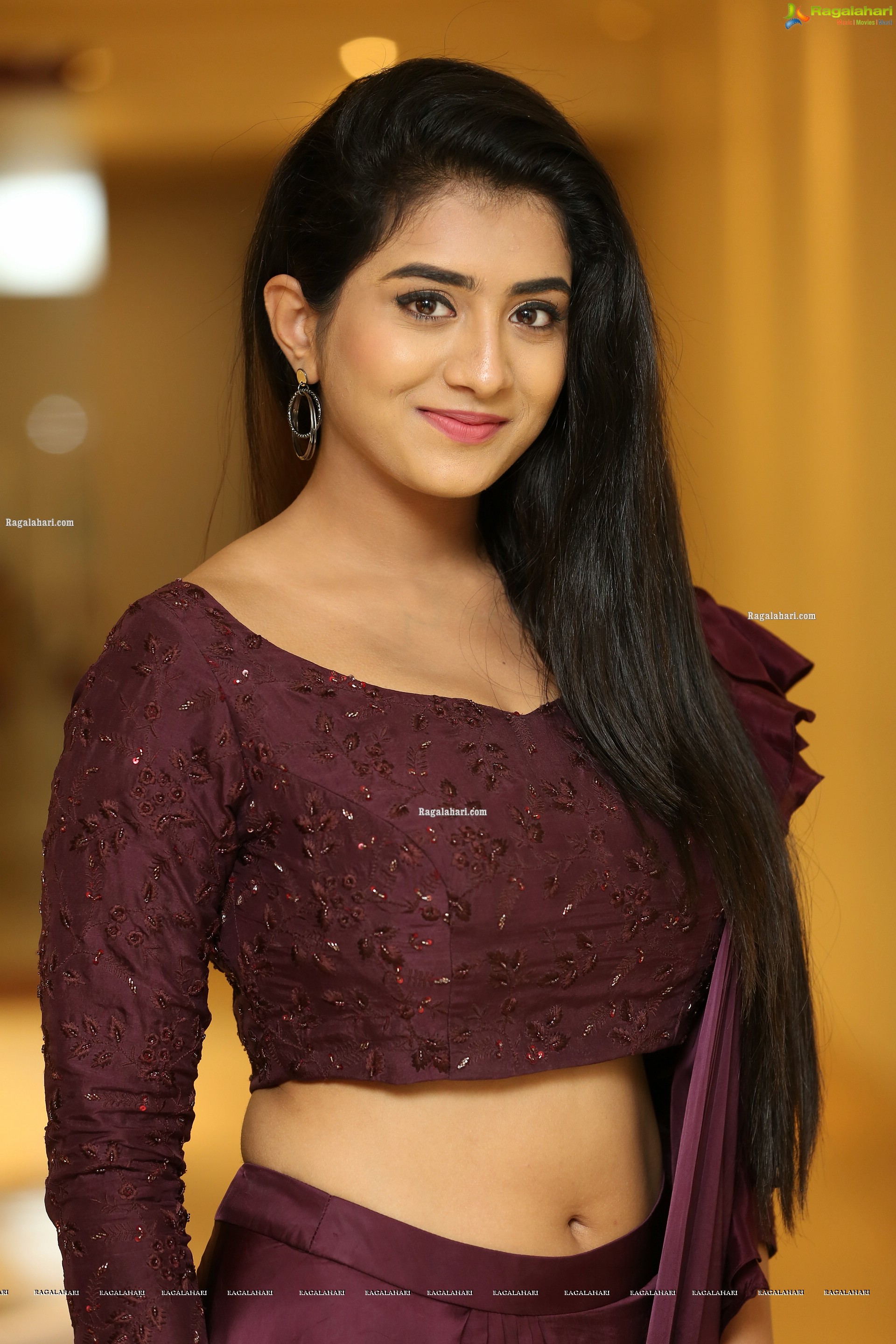 Rashi Singh at Trendz Lifestyle Expo 2020 - HD Gallery