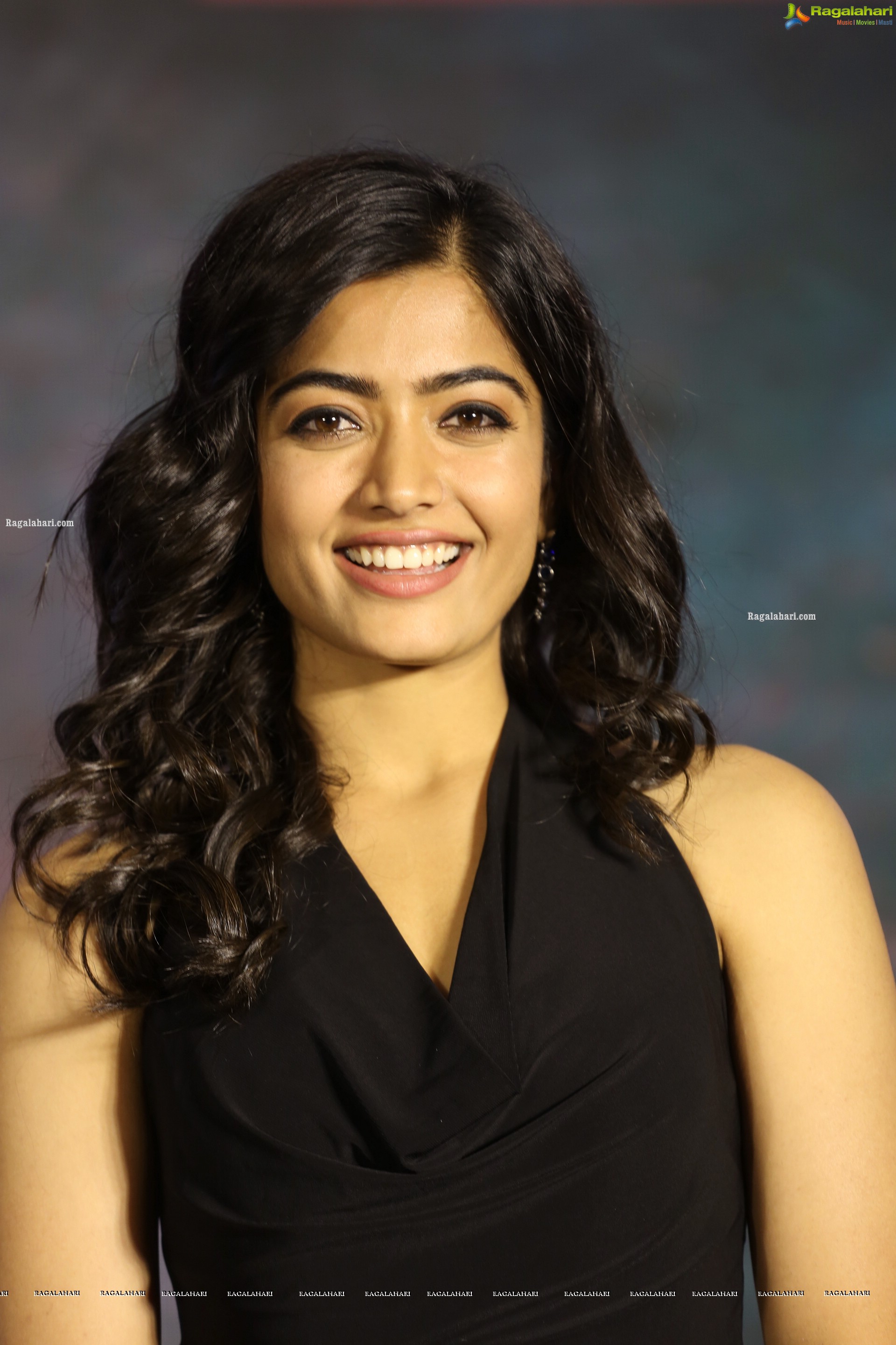 Rashmika Mandanna @ Sarileru Neekevvaru Thanks Meet - HD Gallery