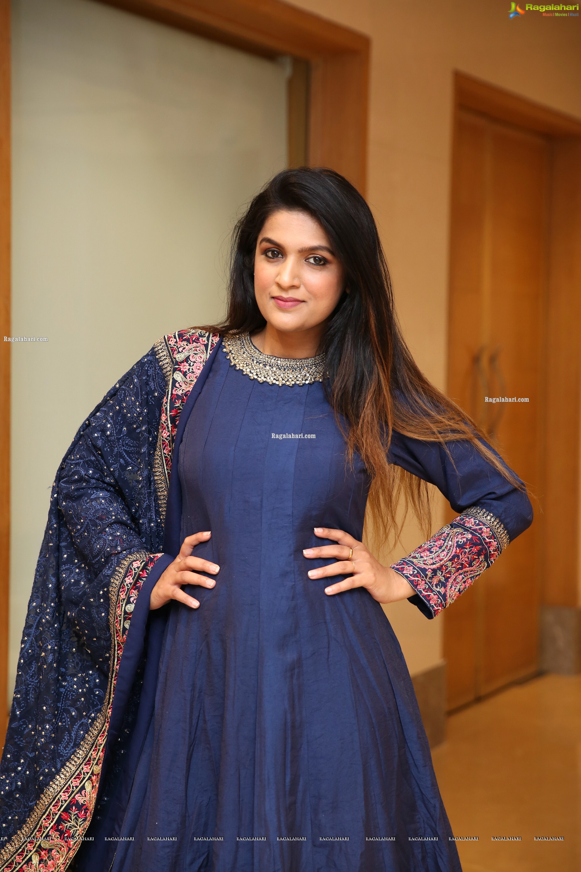 Ritu Biradar at Sutraa Grand Curtain Raiser & Fashion Showcase - HD Gallery