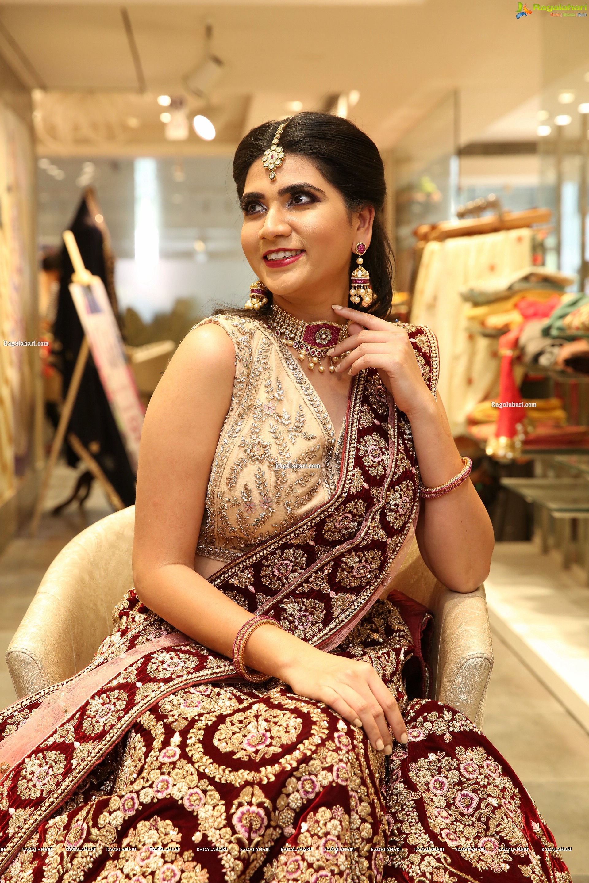 Sandhya Thota at Neeru's End Of Season Sale - HD Gallery