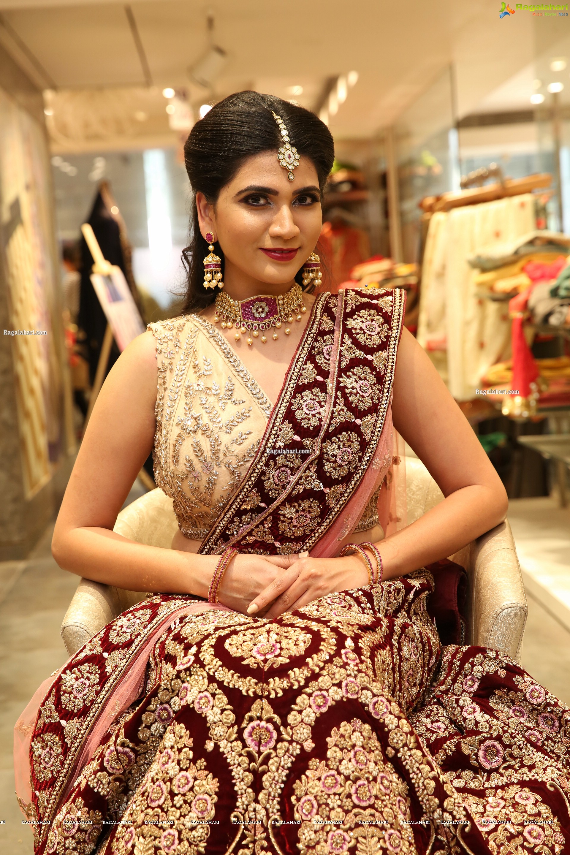 Sandhya Thota at Neeru's End Of Season Sale - HD Gallery