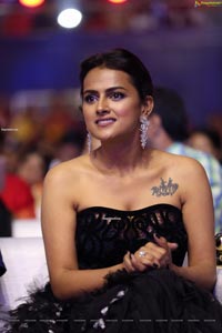 Shraddha Srinath at Zee Cine Awards Telugu 2020