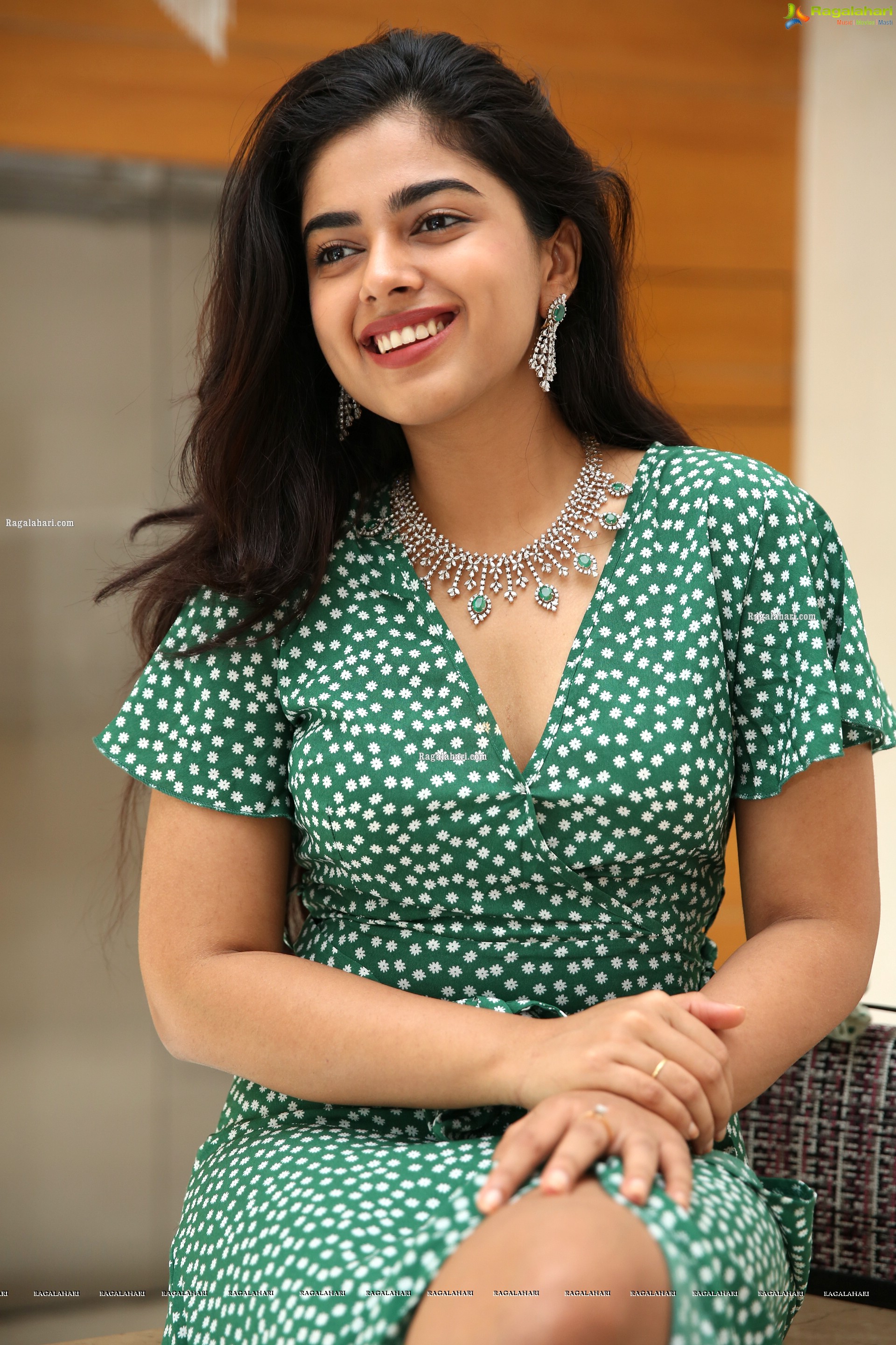 Siddhi Idnani at Sutraa Grand Curtain Raiser & Fashion Showcase - HD Gallery