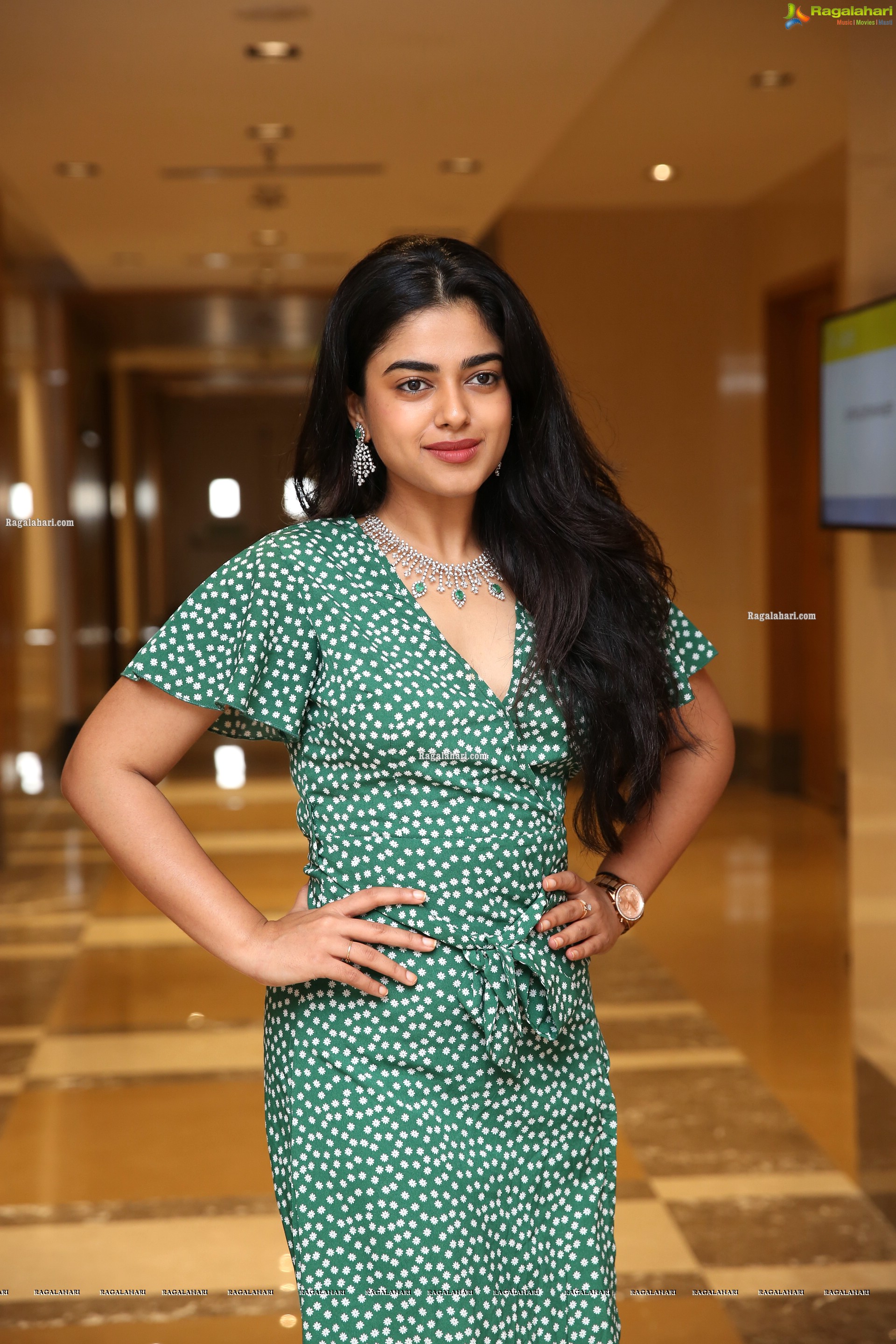 Siddhi Idnani at Sutraa Grand Curtain Raiser & Fashion Showcase - HD Gallery