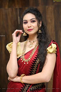 Simran Saniya at Manepally Jewellers Dilsukhnagar