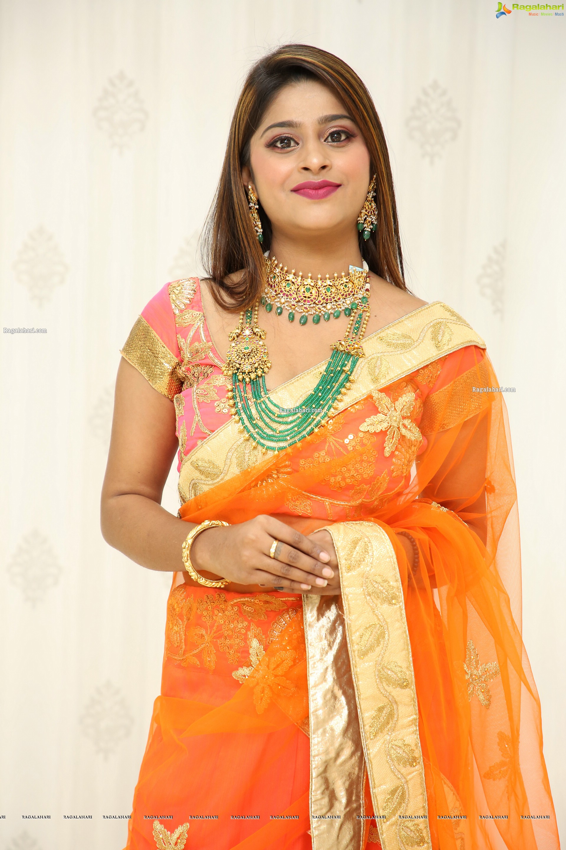 Shravani Varma at Manepally Jewellers Dilsukhnagar Showroom Curtain Raiser - HD Gallery