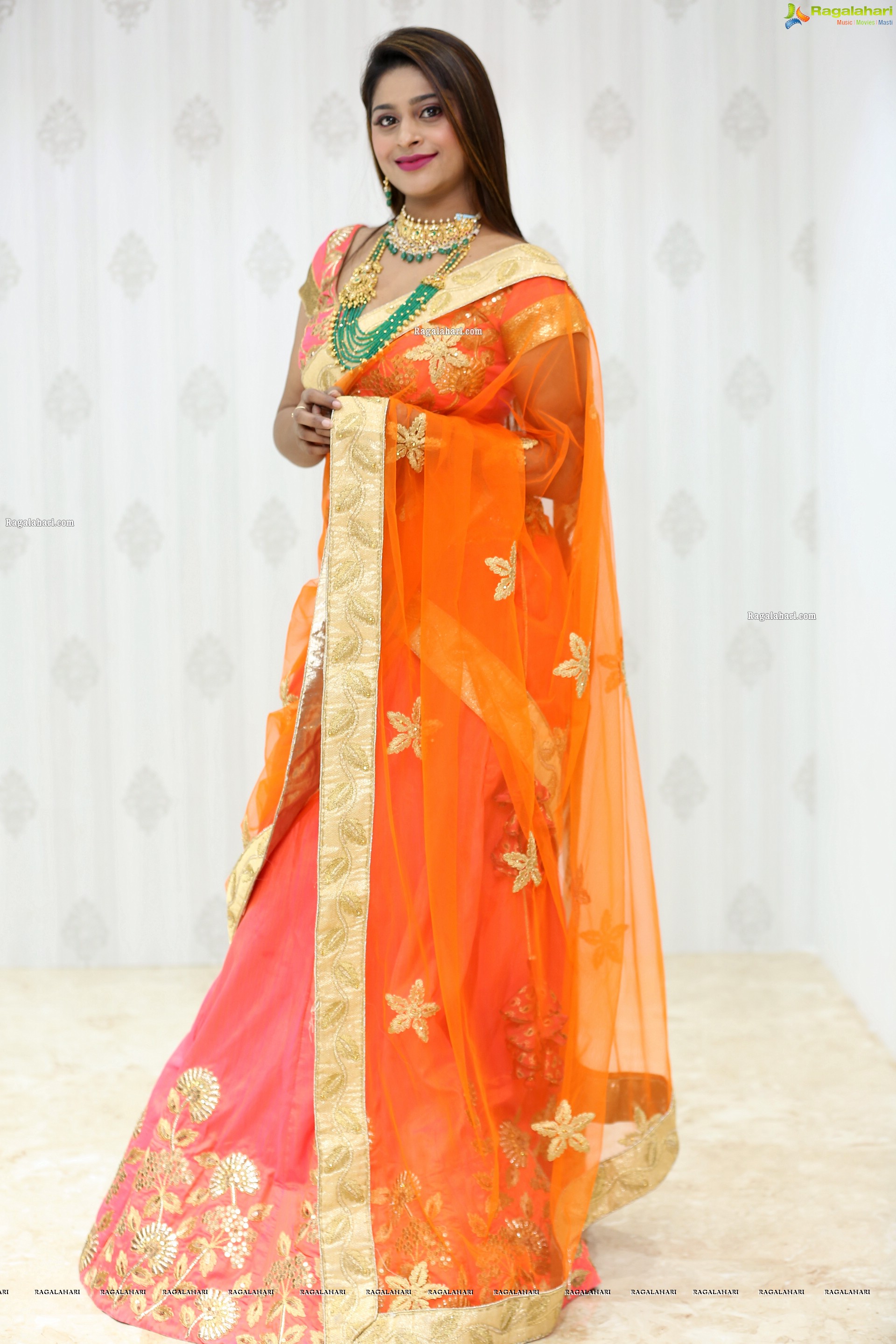 Shravani Varma at Manepally Jewellers Dilsukhnagar Showroom Curtain Raiser - HD Gallery