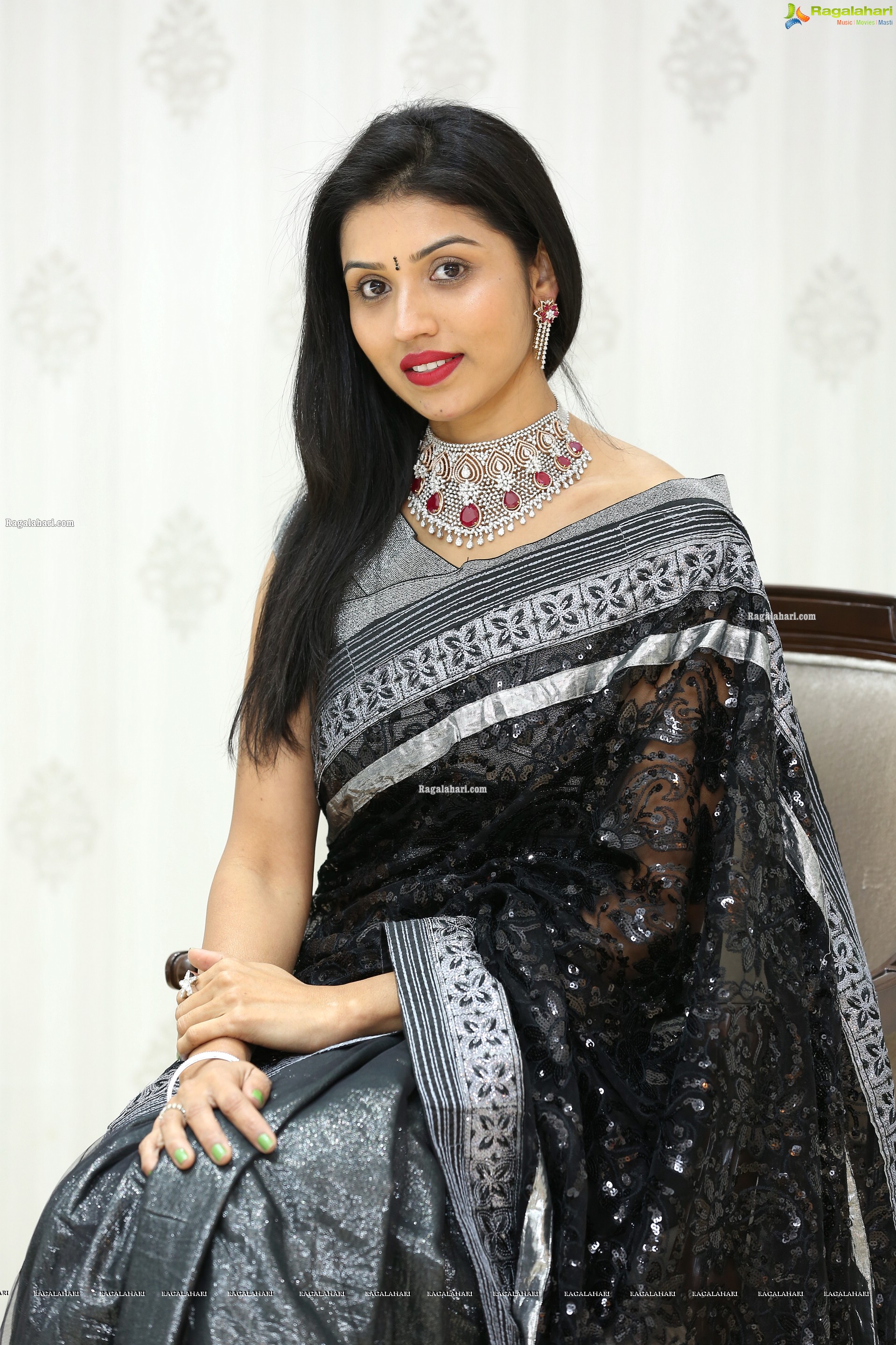 Sushma Veduruvada at Manepally Dilsukhnagar Showroom Curtain Raiser & Jewellery Fashion Show - HD Gallery