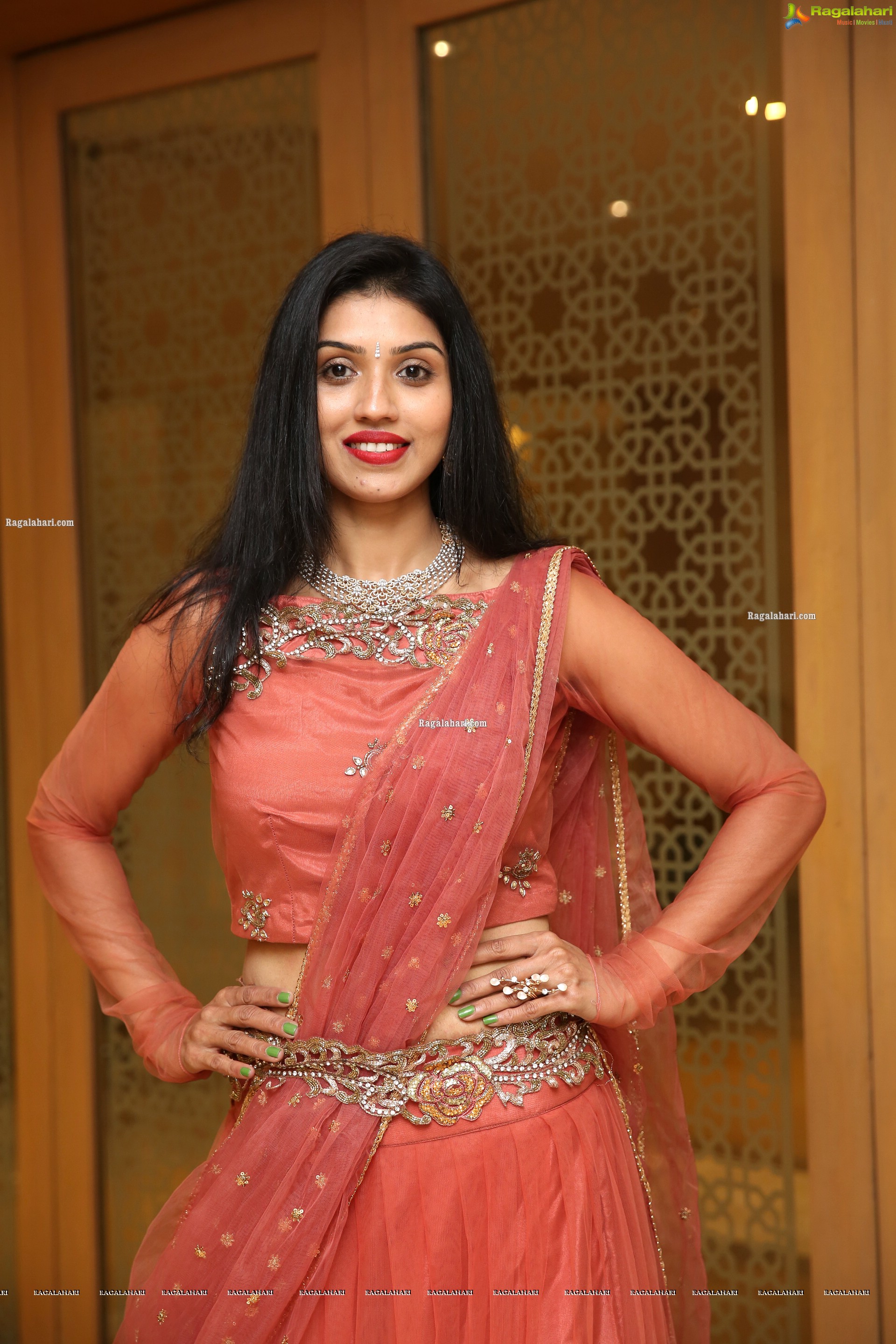 Sushma Veduruvada at Sutraa Grand Curtain Raiser & Fashion Showcase - HD Gallery