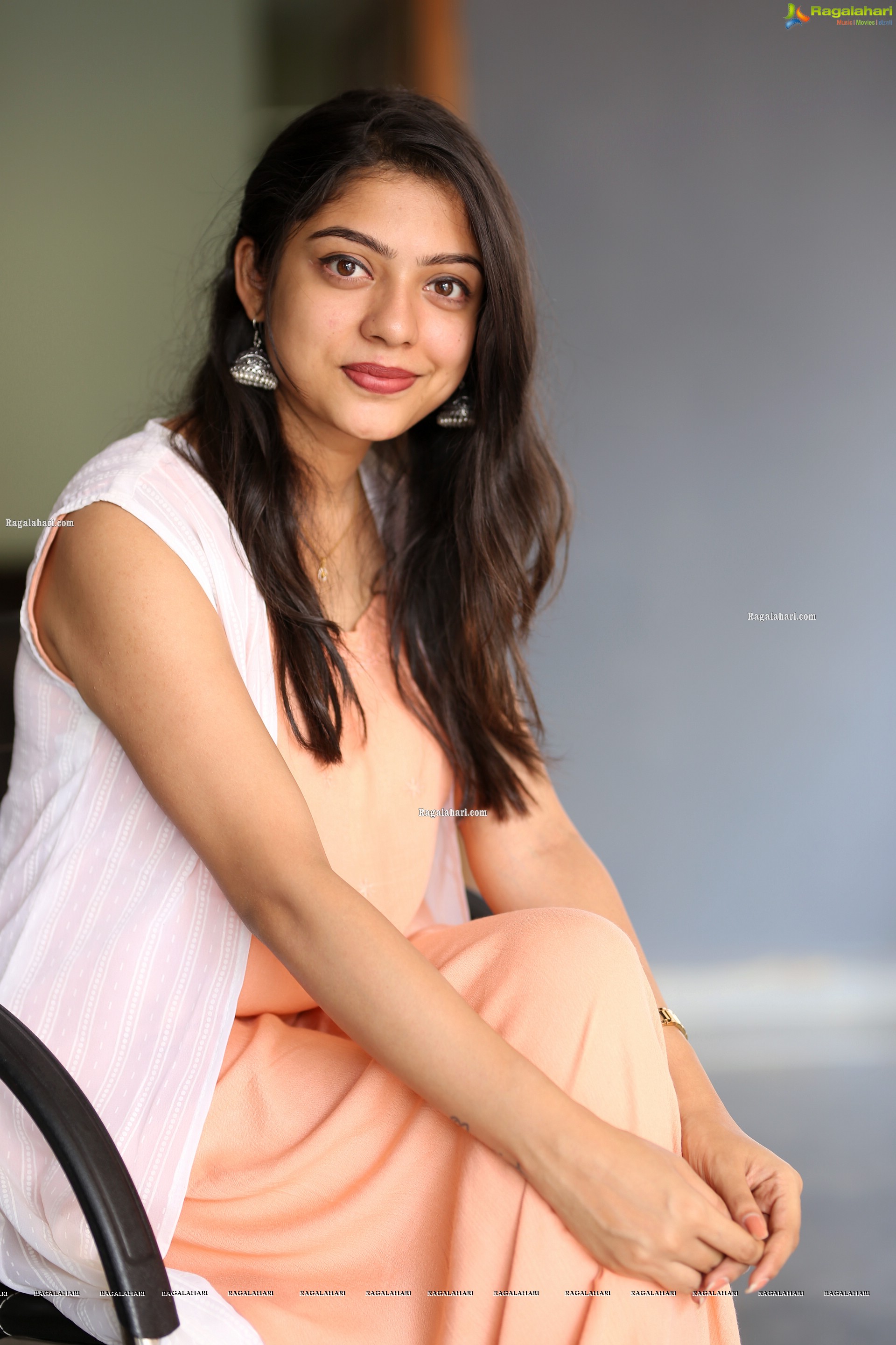 Varsha Bollamma at Choosi Choodangane Movie Interview - HD Gallery