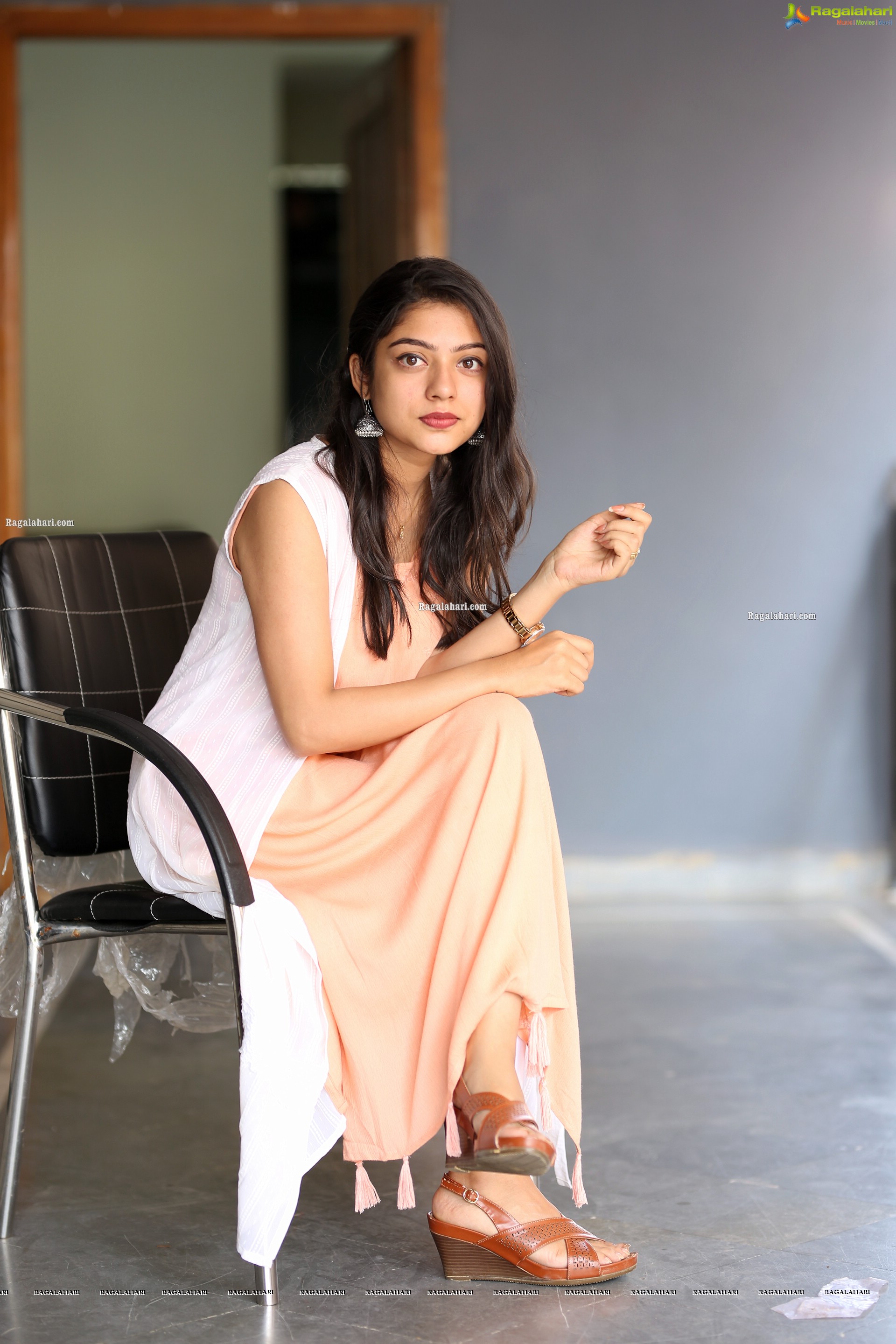 Varsha Bollamma at Choosi Choodangane Movie Interview - HD Gallery