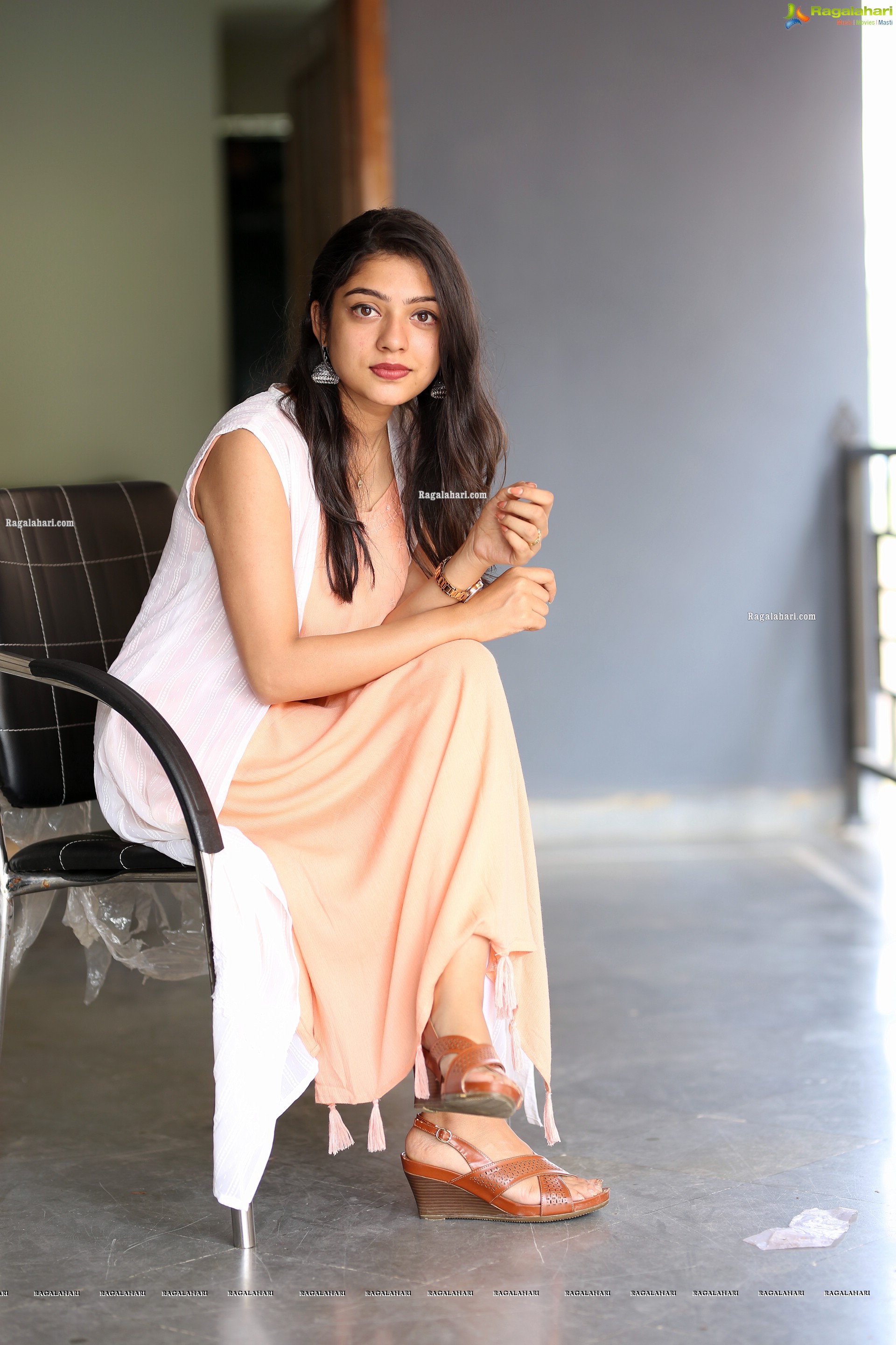 Varsha Bollamma at Choosi Choodangane Movie Interview - HD Gallery