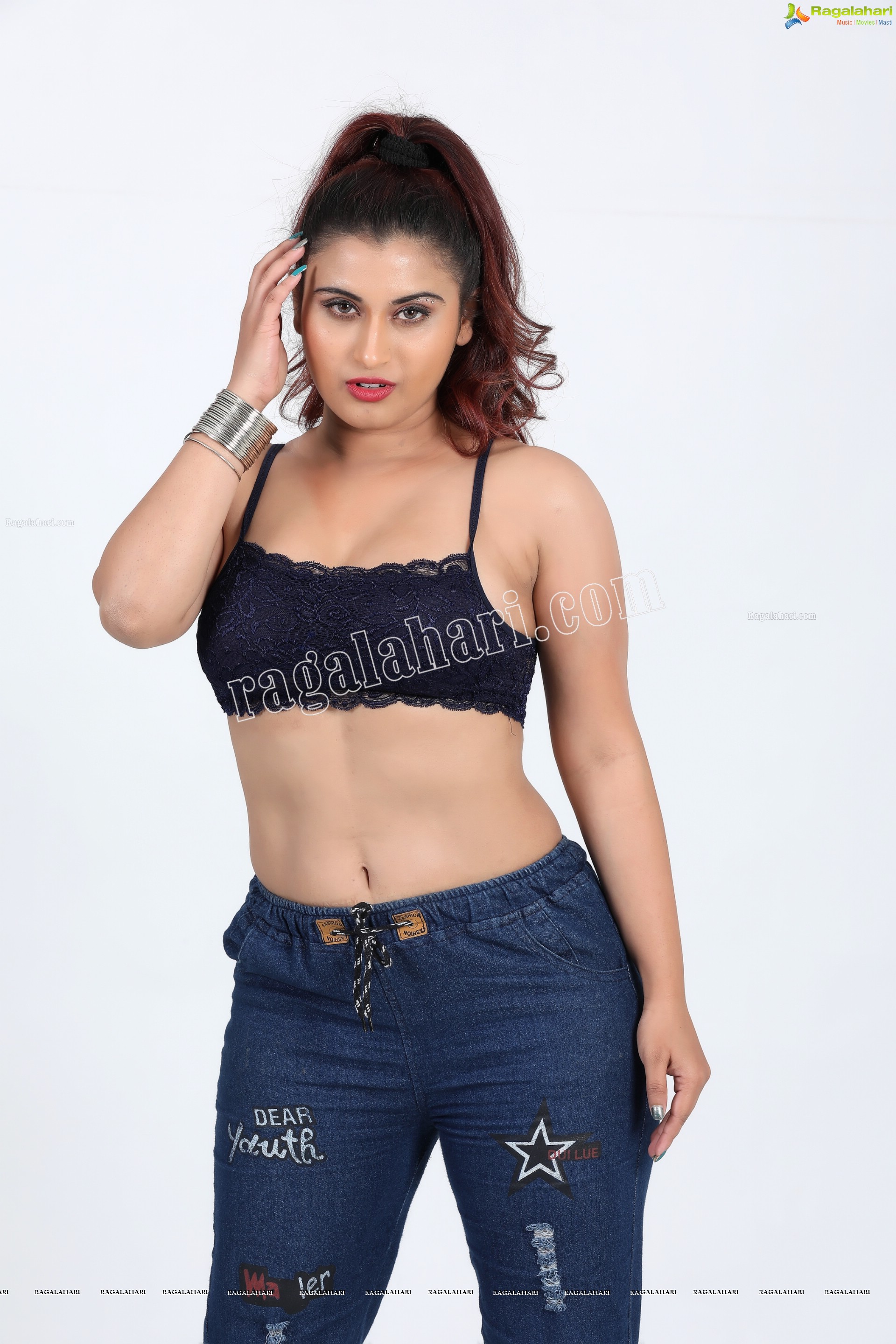 Gunnjan Aras (Exclusive Photo Shoot) (High Definition Photos)