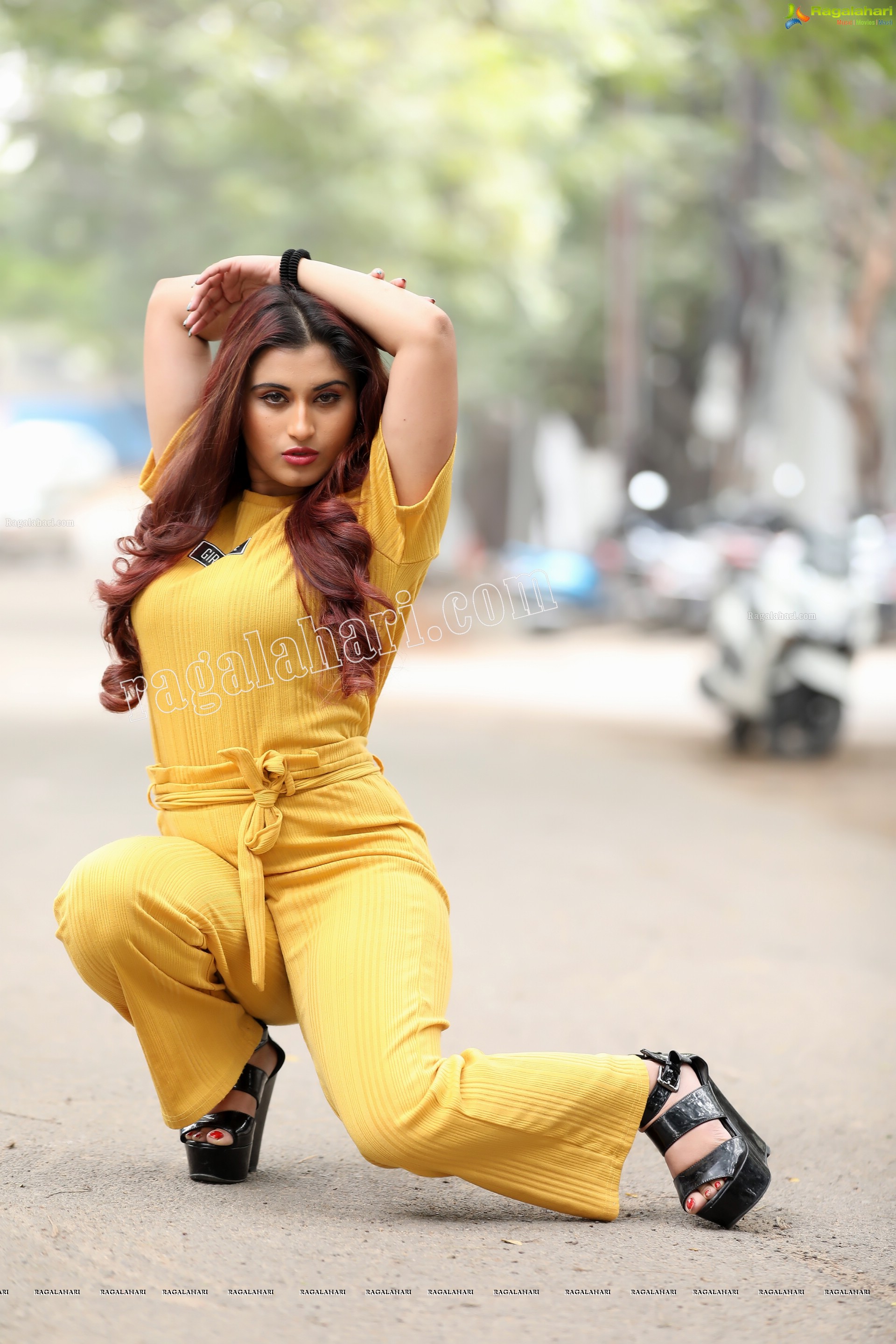 Gunnjan Aras (Exclusive Photo Shoot) (High Definition Photos)