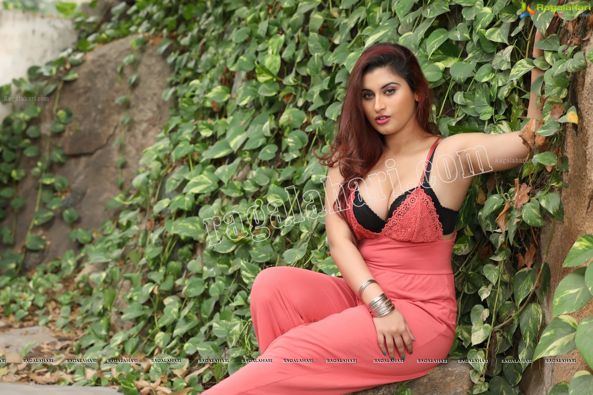 Gunnjan Aras (Exclusive Photo Shoot) (High Definition Photos)