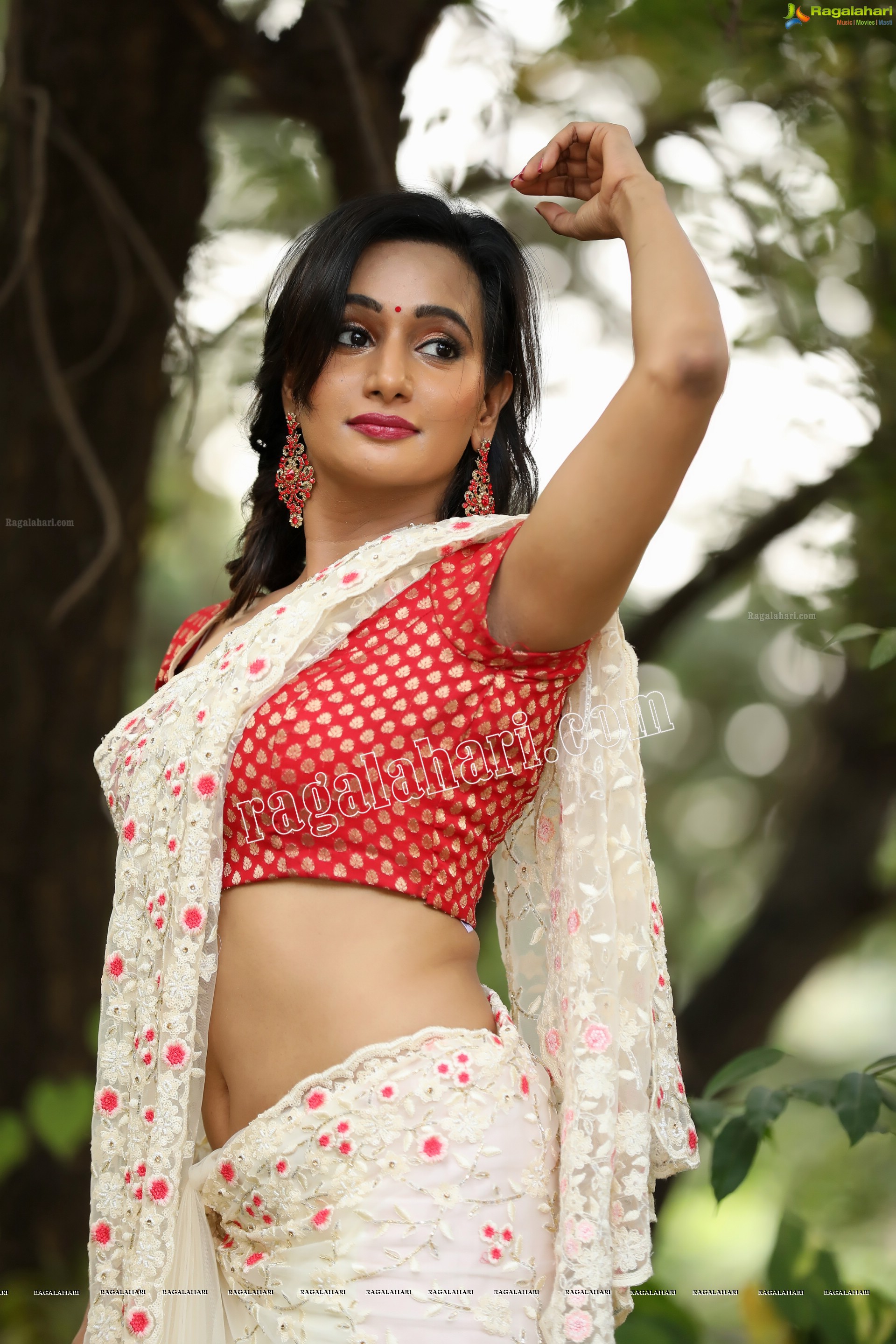 Nisheetha (Exclusive Photo Shoot) (High Definition Photos)