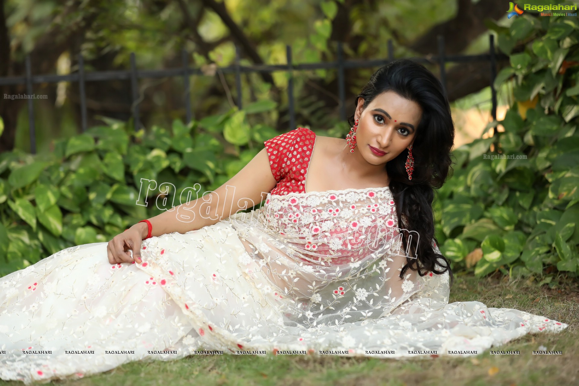 Nisheetha (Exclusive Photo Shoot) (High Definition Photos)