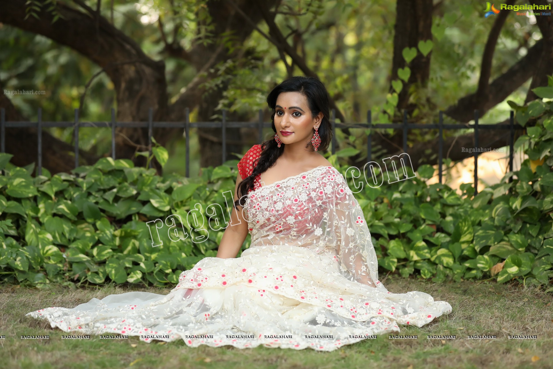 Nisheetha (Exclusive Photo Shoot) (High Definition Photos)