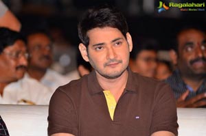 Mahesh Babu at Sarileru Neekevvaru Blockbuster Ka Baap