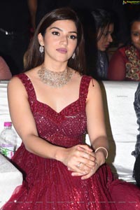 Mehrene Pirzada at Entha Manchivadavura Pre-Release