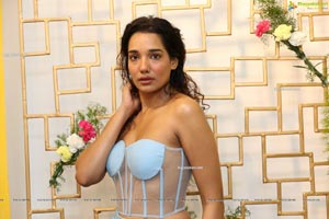 Aditi Sonali Tiwari at Prasanna Yanumula Store Opening