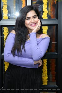 Ashu Reddy at OOKO KAKA Clothing Brand Launch