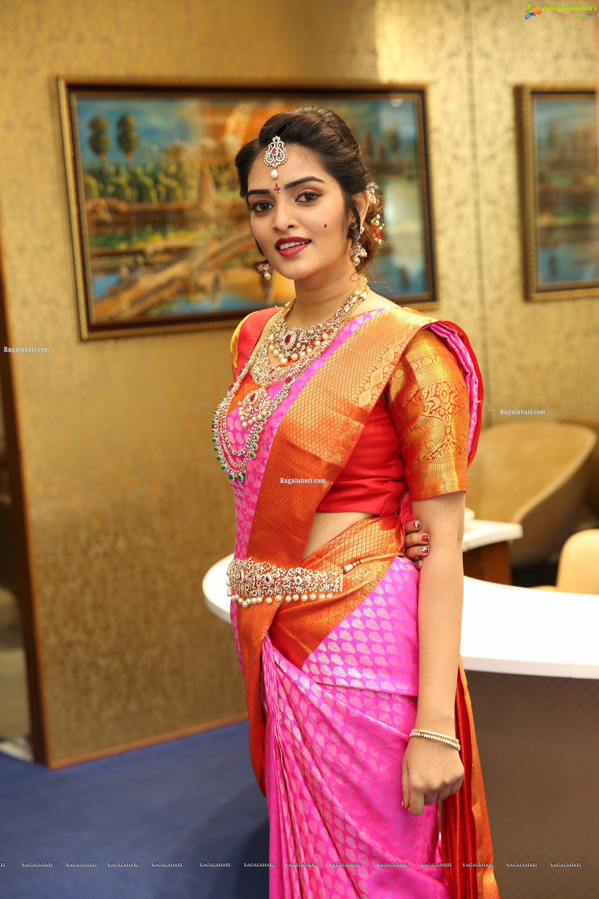 Heena Rai Showcases a Bridal Collection by The Diamond Store by Chandubhai, HD Stills