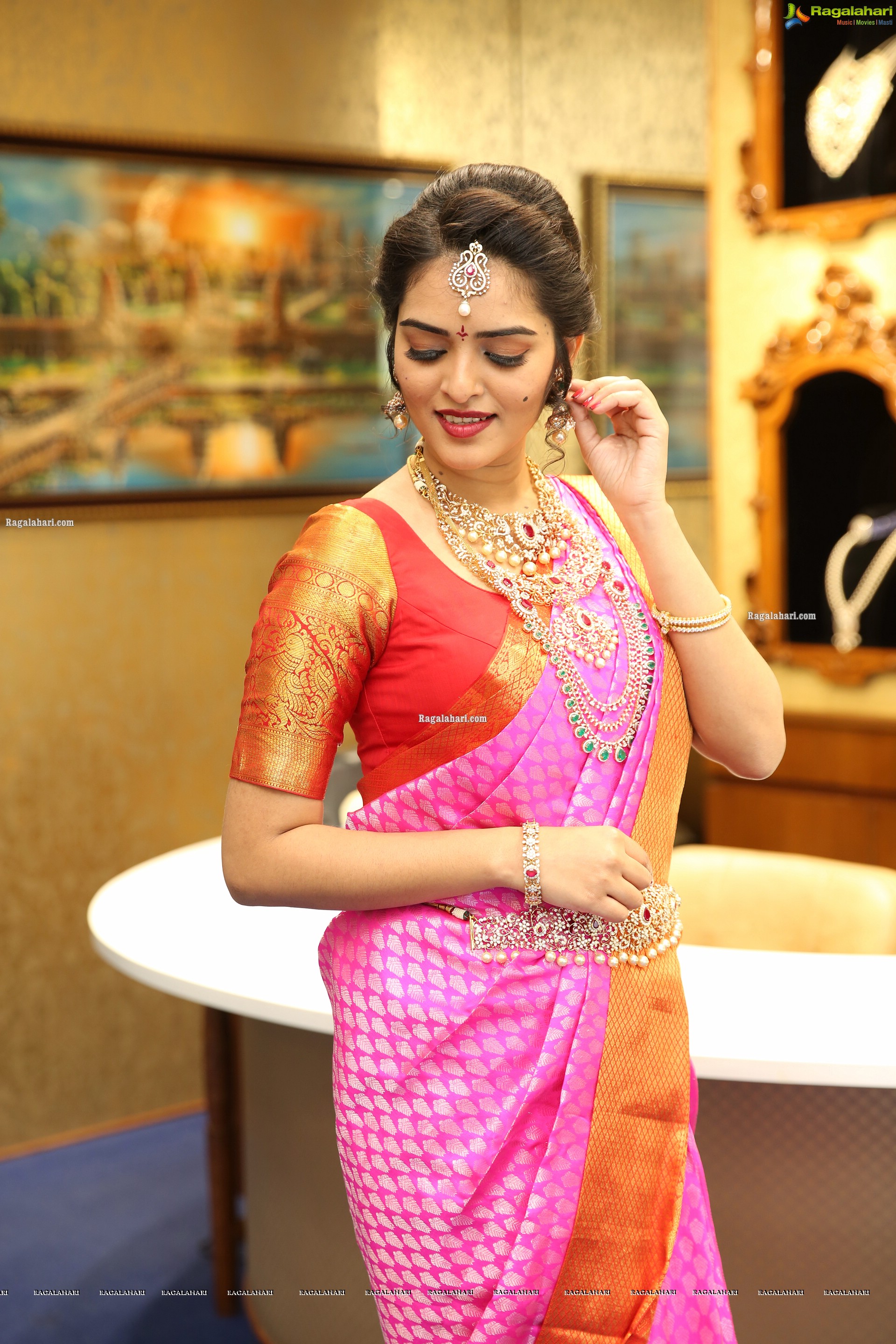 Heena Rai Showcases a Bridal Collection by The Diamond Store by Chandubhai, HD Stills