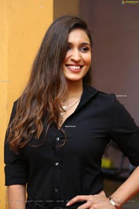 Jahnavi Dhanrajgir at Bolo Hau Movie Press Meet