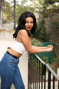 Kavita Mahatho in White Spaghetti Strap Crop Top and Jeans