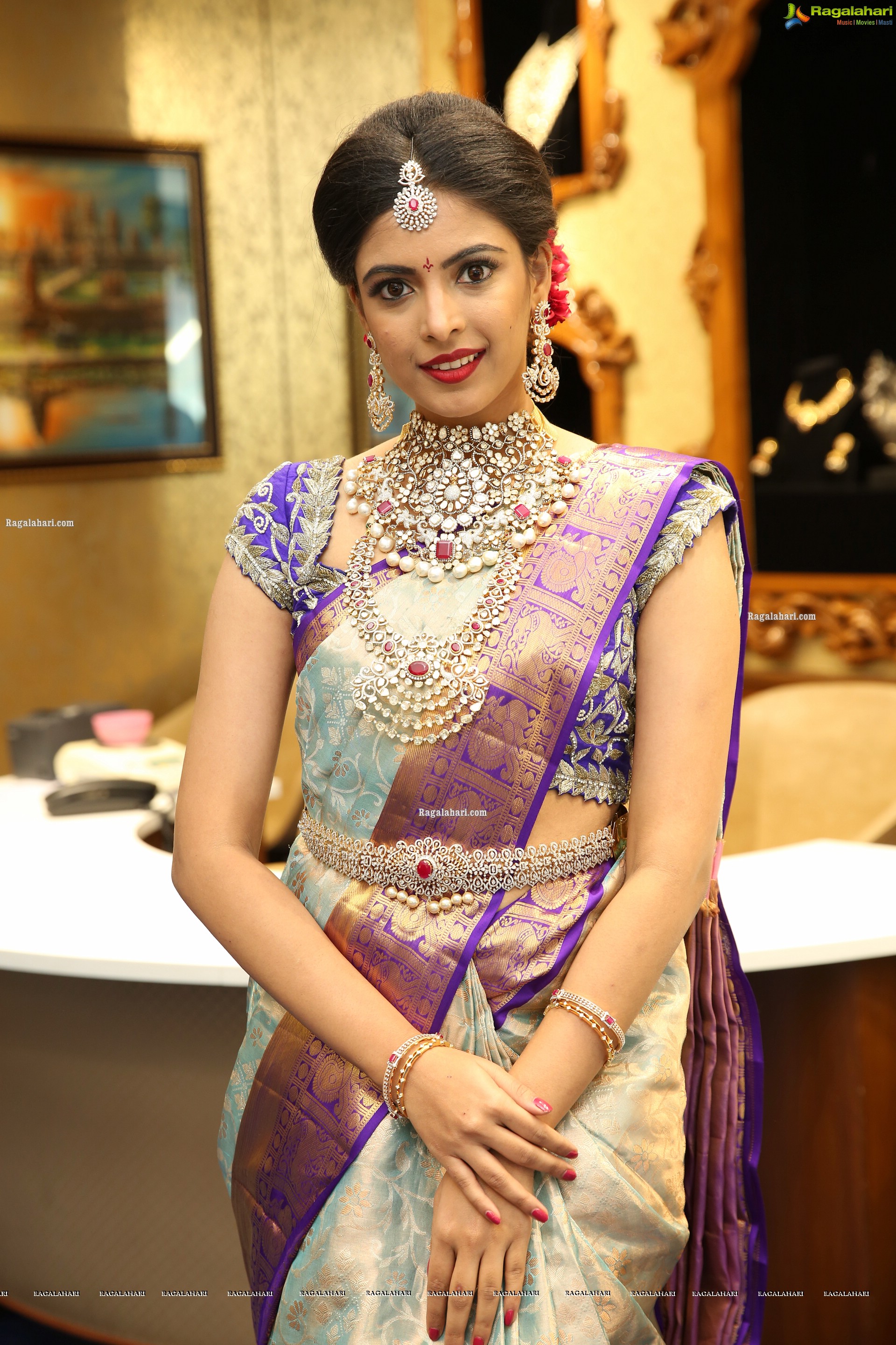 Khushboo Maheshwari Showcases a Bridal Collection by The Diamond Store by Chandubhai, HD Stills