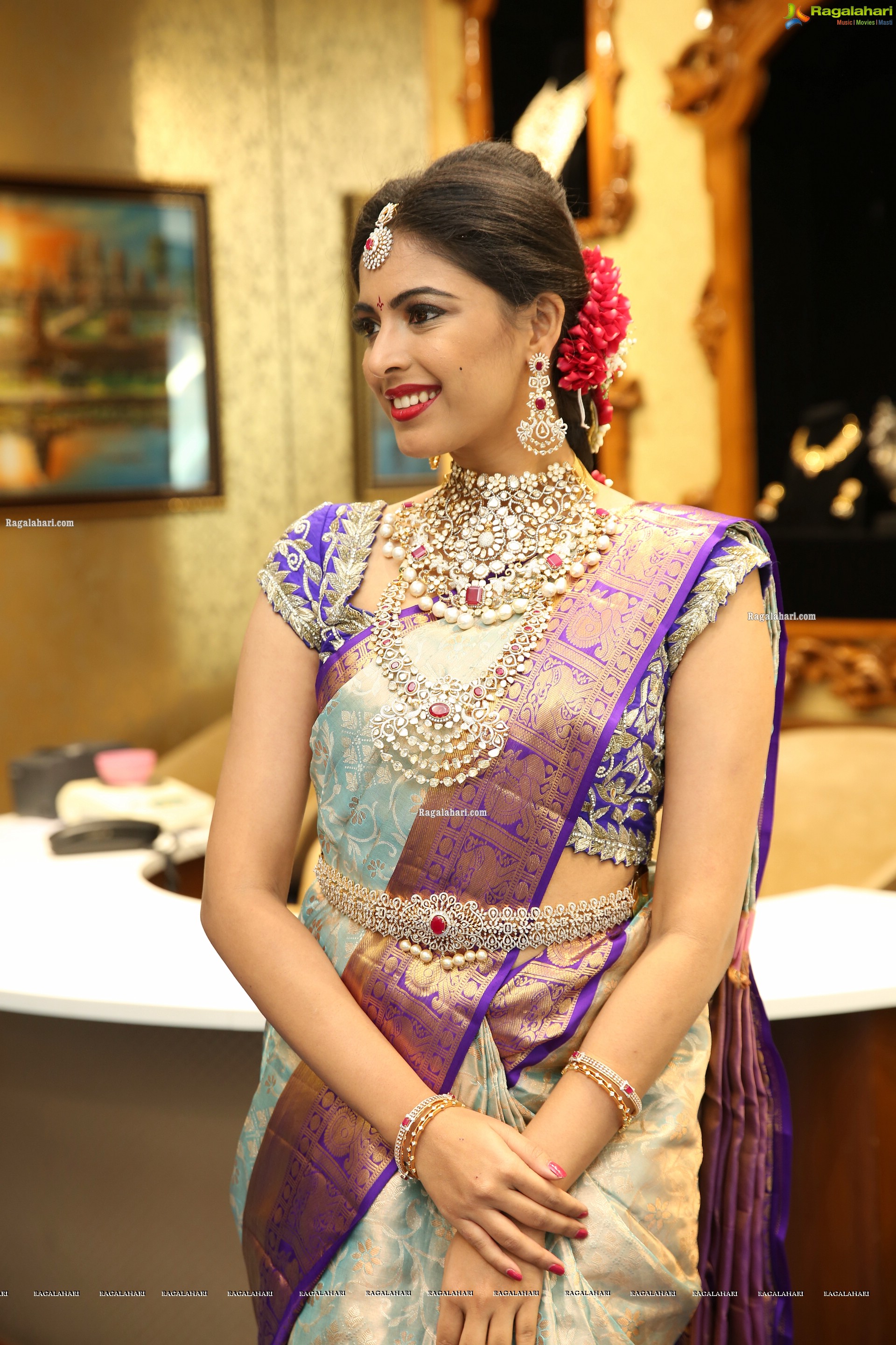 Khushboo Maheshwari Showcases a Bridal Collection by The Diamond Store by Chandubhai, HD Stills