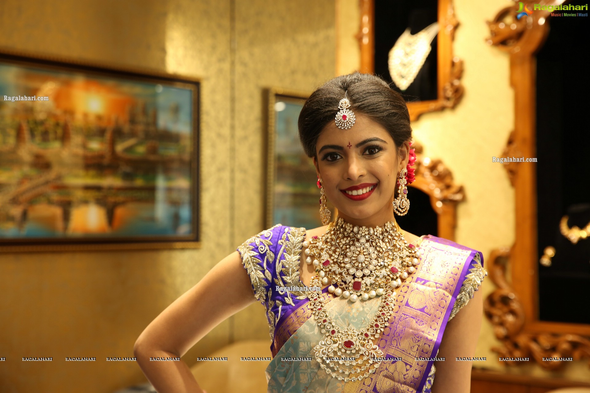 Khushboo Maheshwari Showcases a Bridal Collection by The Diamond Store by Chandubhai, HD Stills