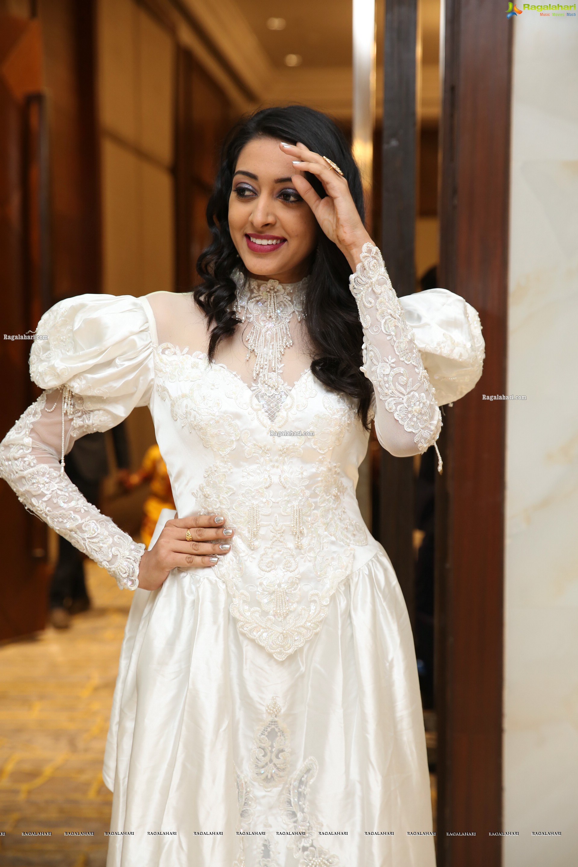 Lakshmi Ayalasomayajula In White Dress at Me Women Fashion Show, HD Photo Gallery