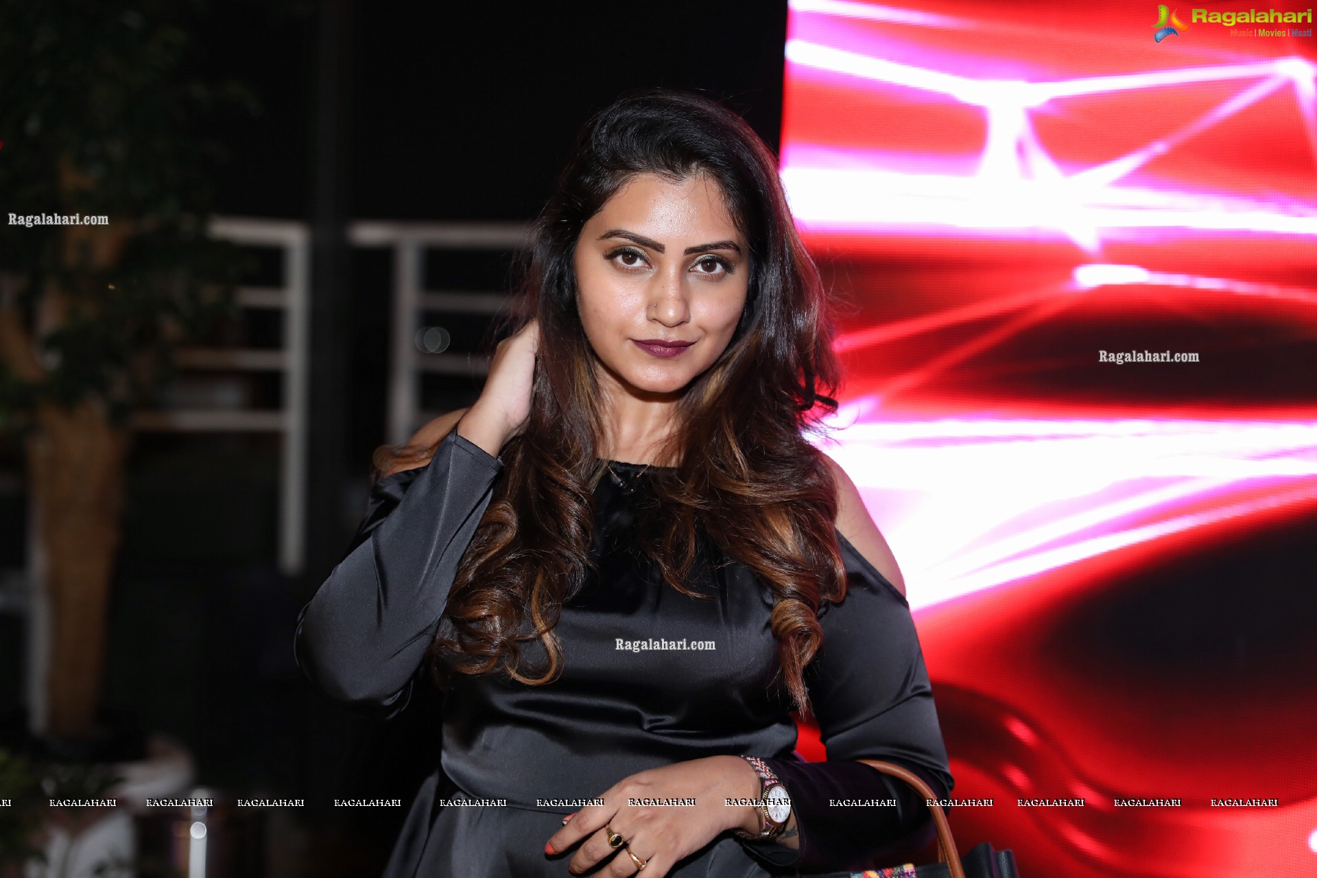 Naveena Yata at Goosebumps Vintage & Rustic Theme Based Pub Launch, HD Stills