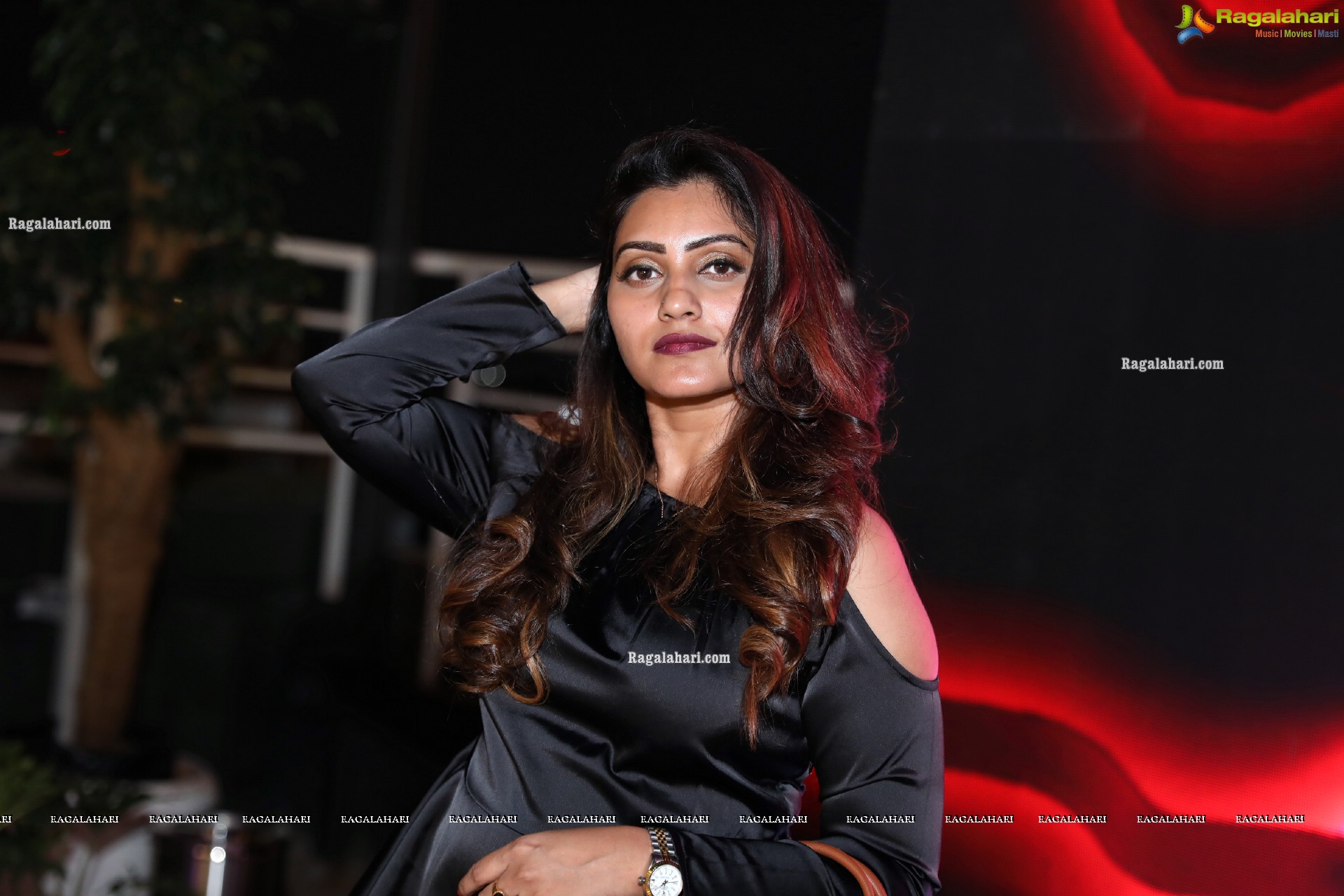 Naveena Yata at Goosebumps Vintage & Rustic Theme Based Pub Launch, HD Stills