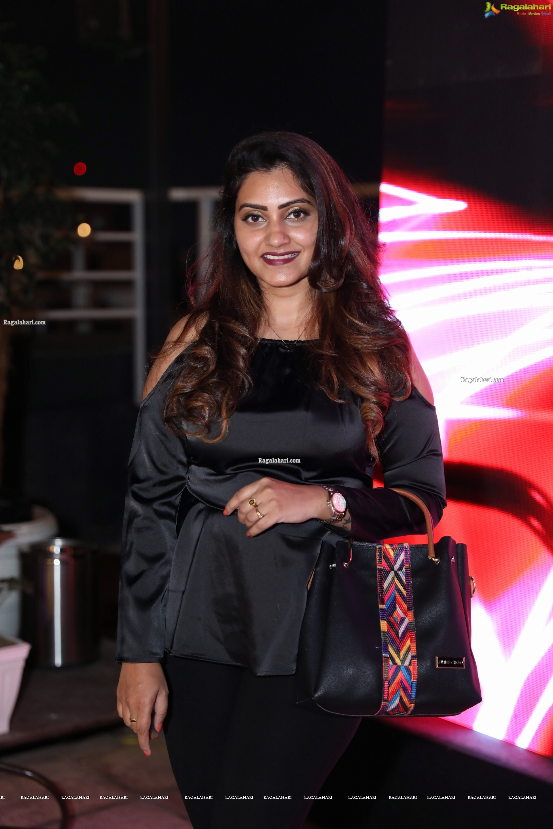 Naveena Yata at Goosebumps Vintage & Rustic Theme Based Pub Launch, HD Stills