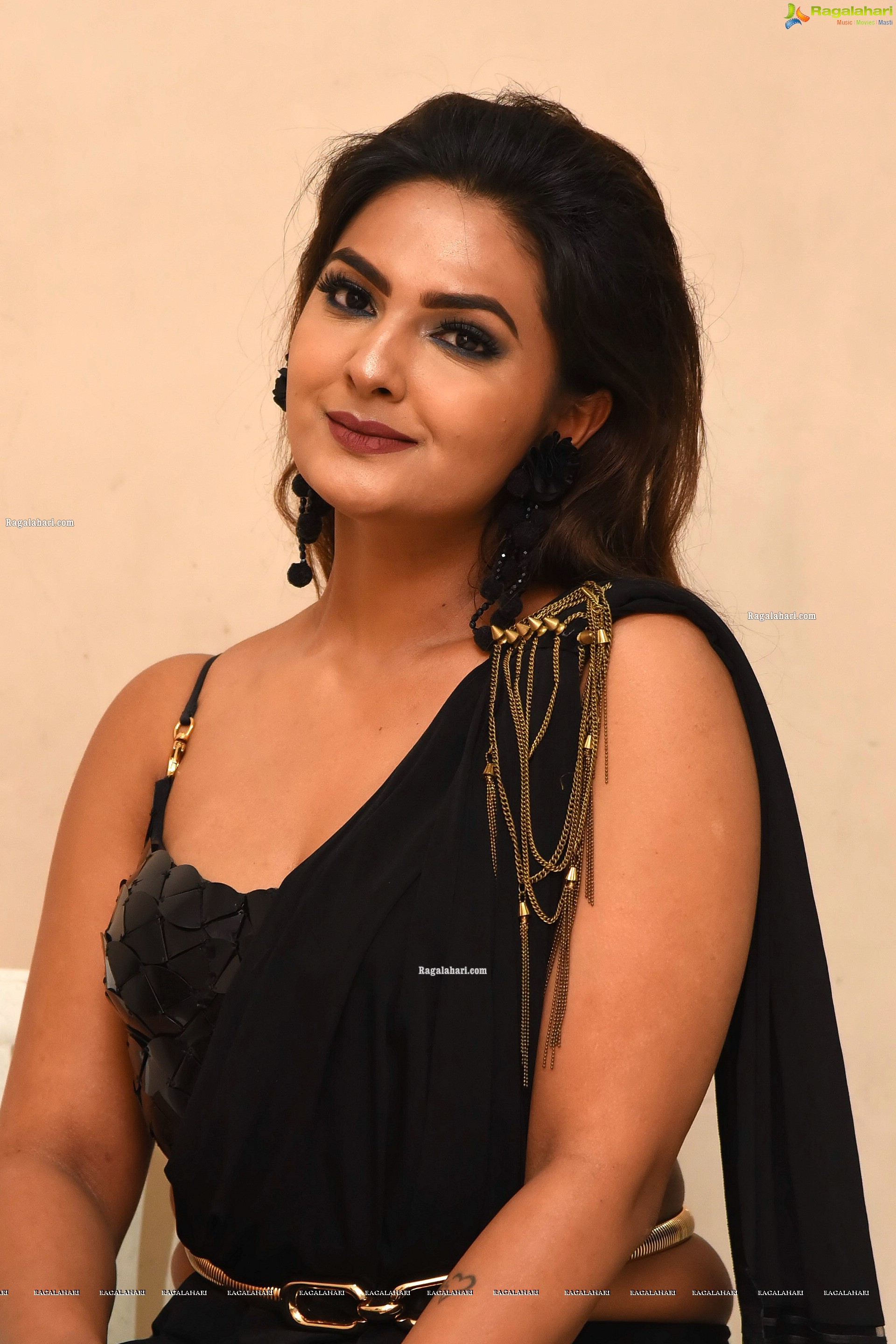 Neha Deshpande at Psycho Movie Teaser Launch, HD Photo Gallery