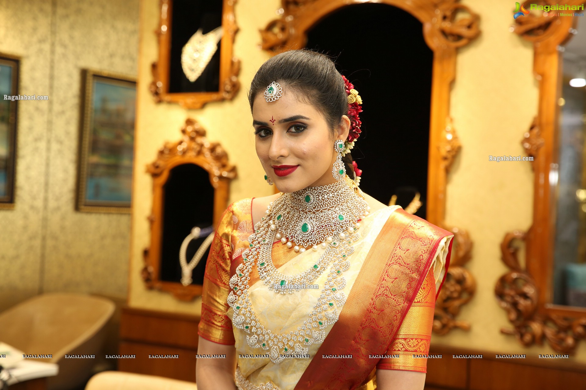 Nikitha Chaturvedi Showcases a Bridal Collection by The Diamond Store by Chandubhai, HD Stills