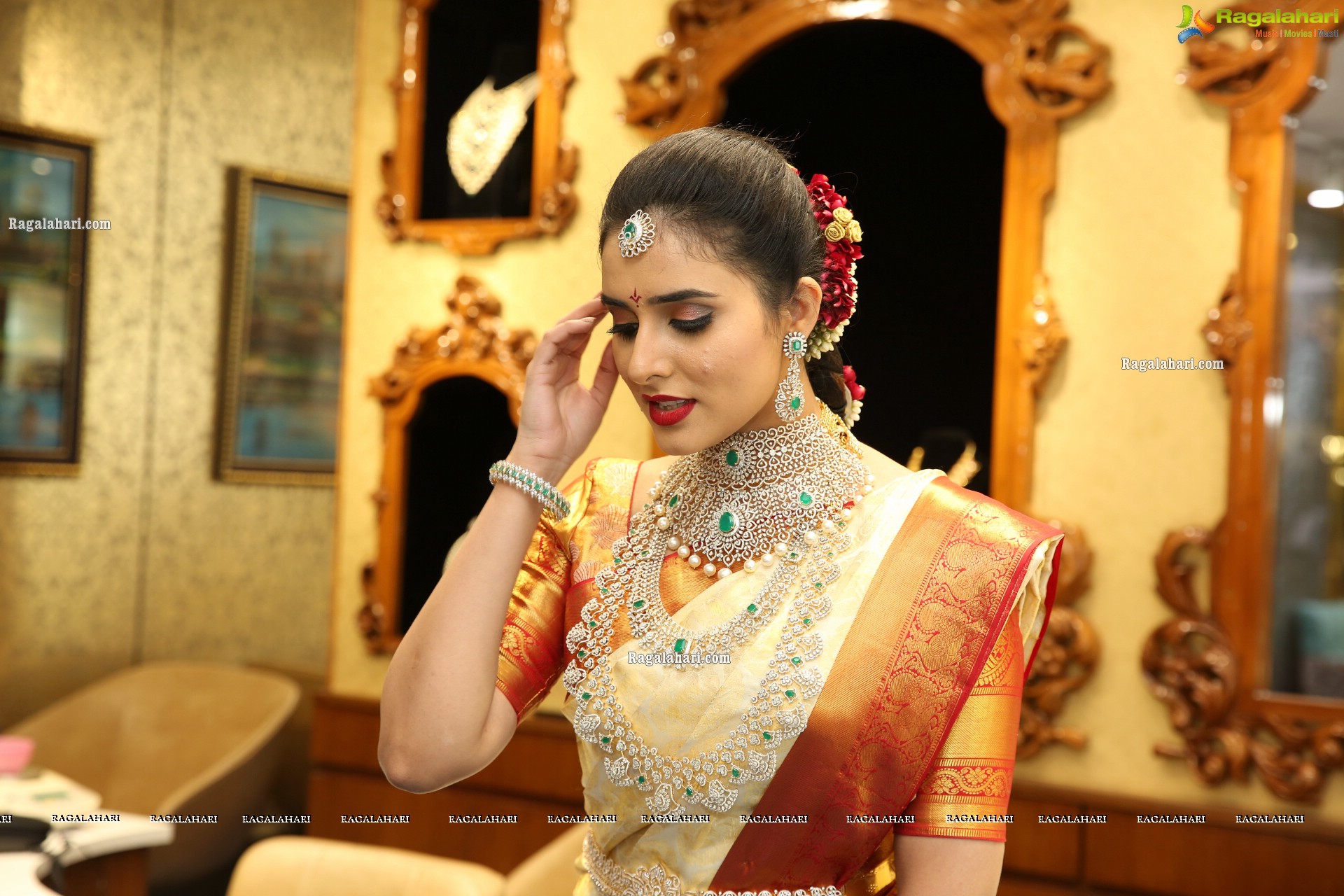 Nikitha Chaturvedi Showcases a Bridal Collection by The Diamond Store by Chandubhai, HD Stills