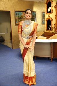 Nikitha Chaturvedi with Diamond Jewellery