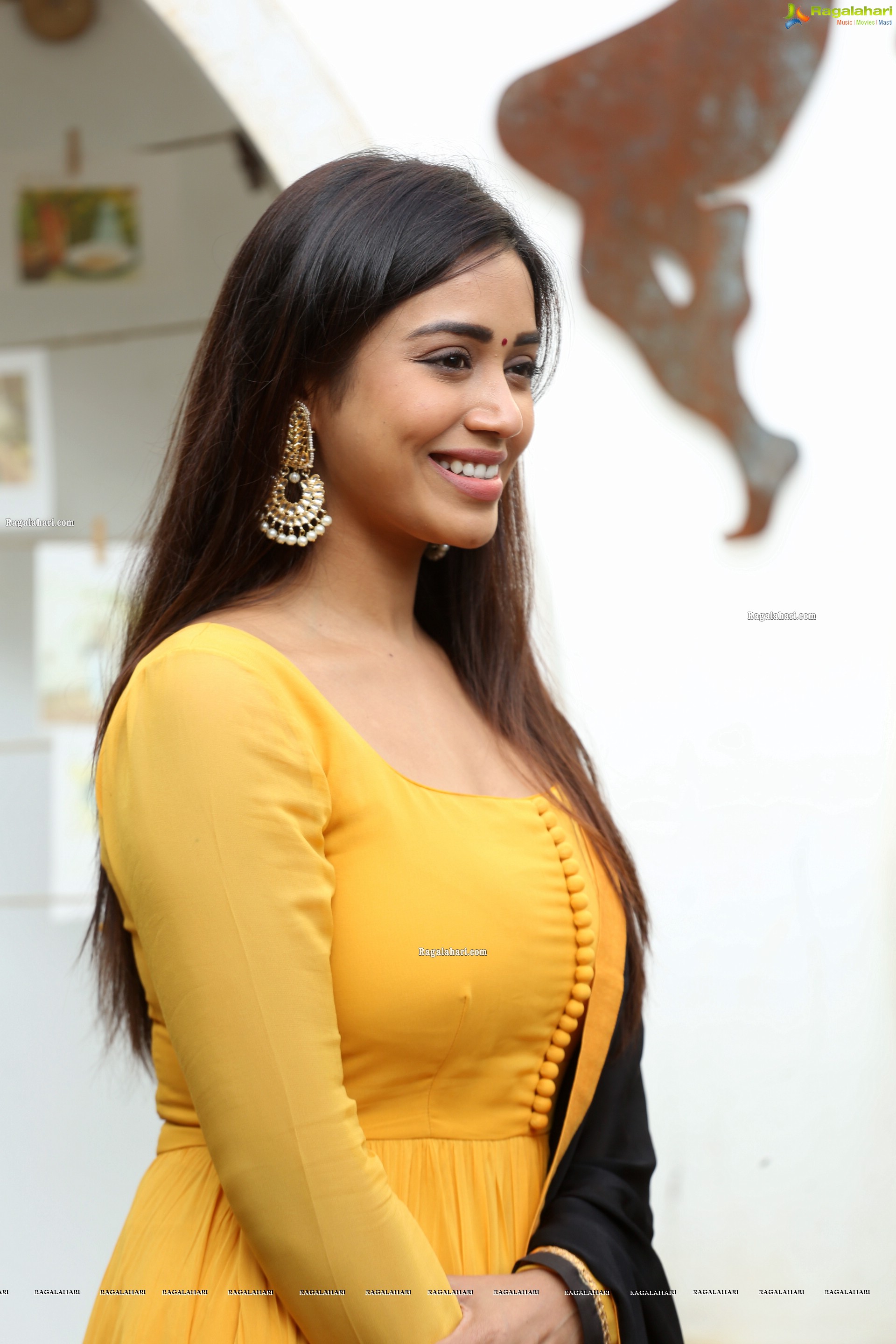 Nivetha Pethuraj at Red Movie Interview, HD Photo Gallery