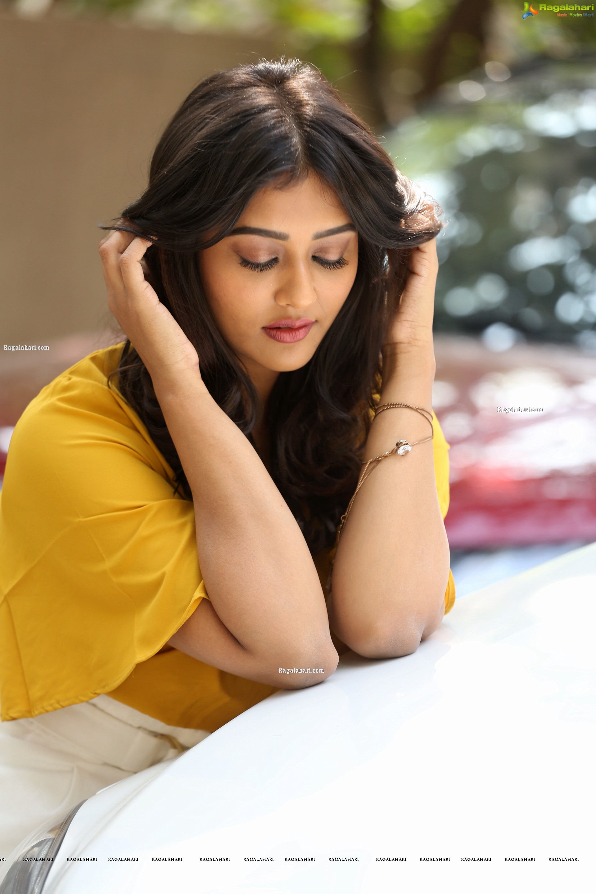 Pooja Jhaveri at Bangaru Bullodu Movie Interview, HD Photo Gallery