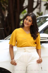 Pooja Jhaveri at Bangaru Bullodu Movie Interview