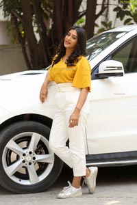 Pooja Jhaveri at Bangaru Bullodu Movie Interview