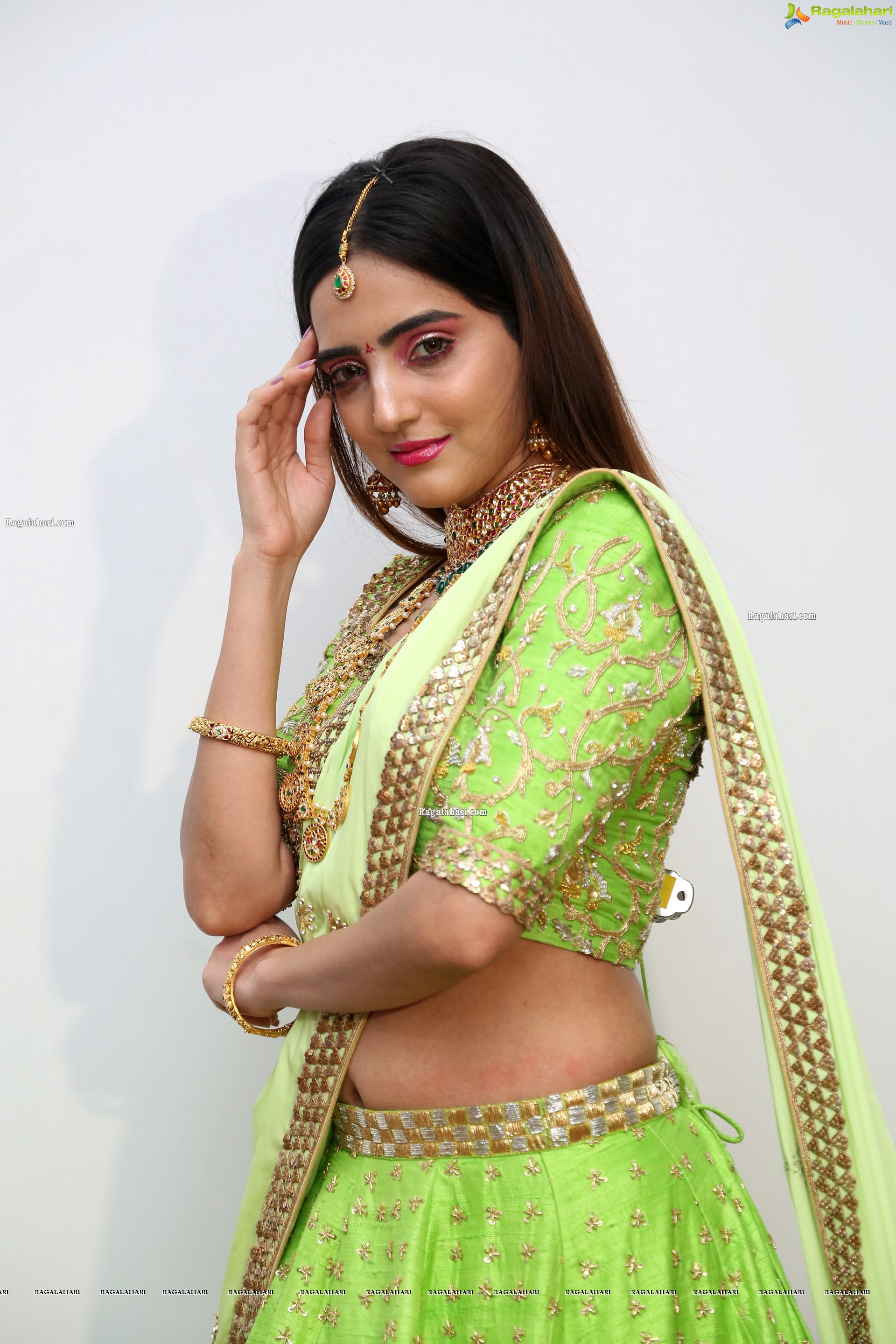 Pooja Thakur at Hi Life Exhibition Curtain Raiser, HD Photo Gallery