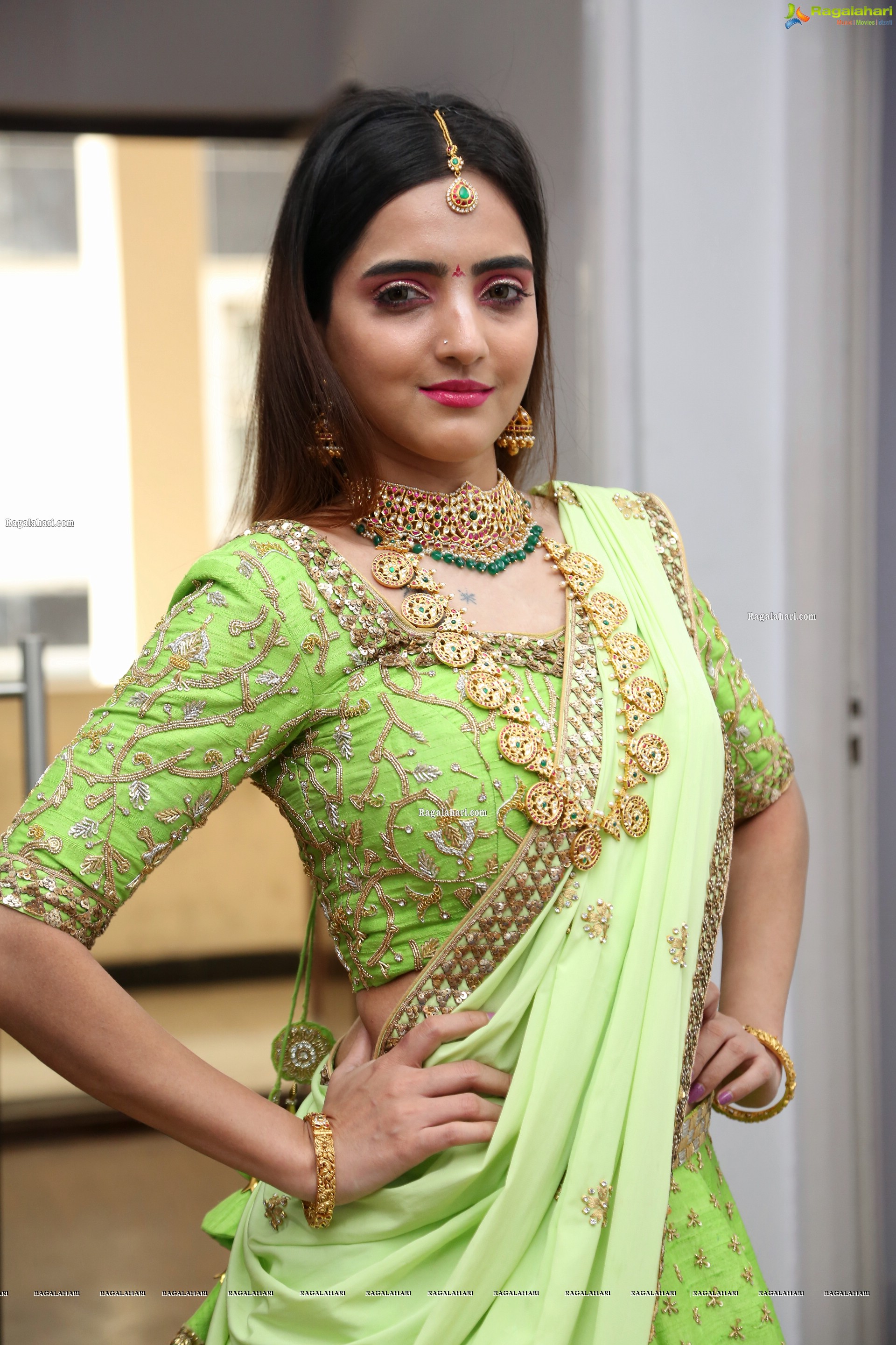 Pooja Thakur at Hi Life Exhibition Curtain Raiser, HD Photo Gallery