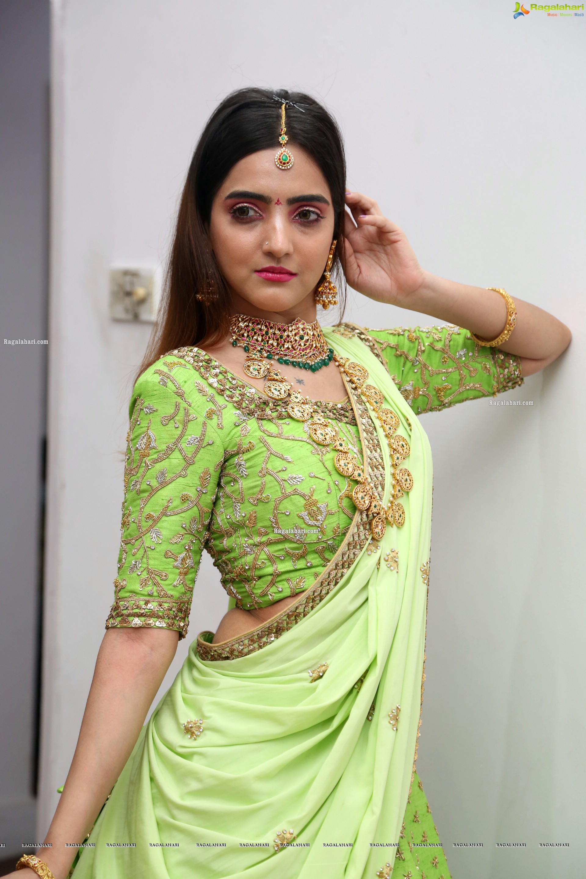 Pooja Thakur at Hi Life Exhibition Curtain Raiser, HD Photo Gallery