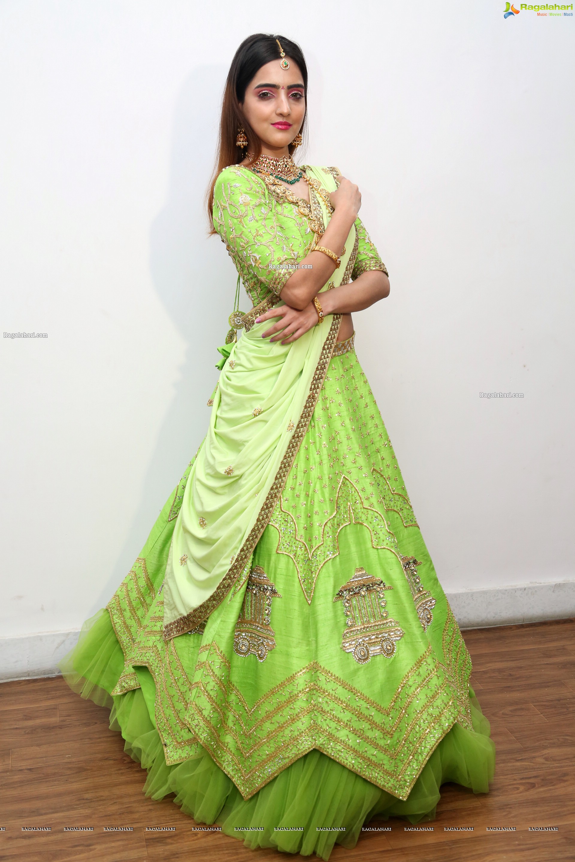 Pooja Thakur at Hi Life Exhibition Curtain Raiser, HD Photo Gallery